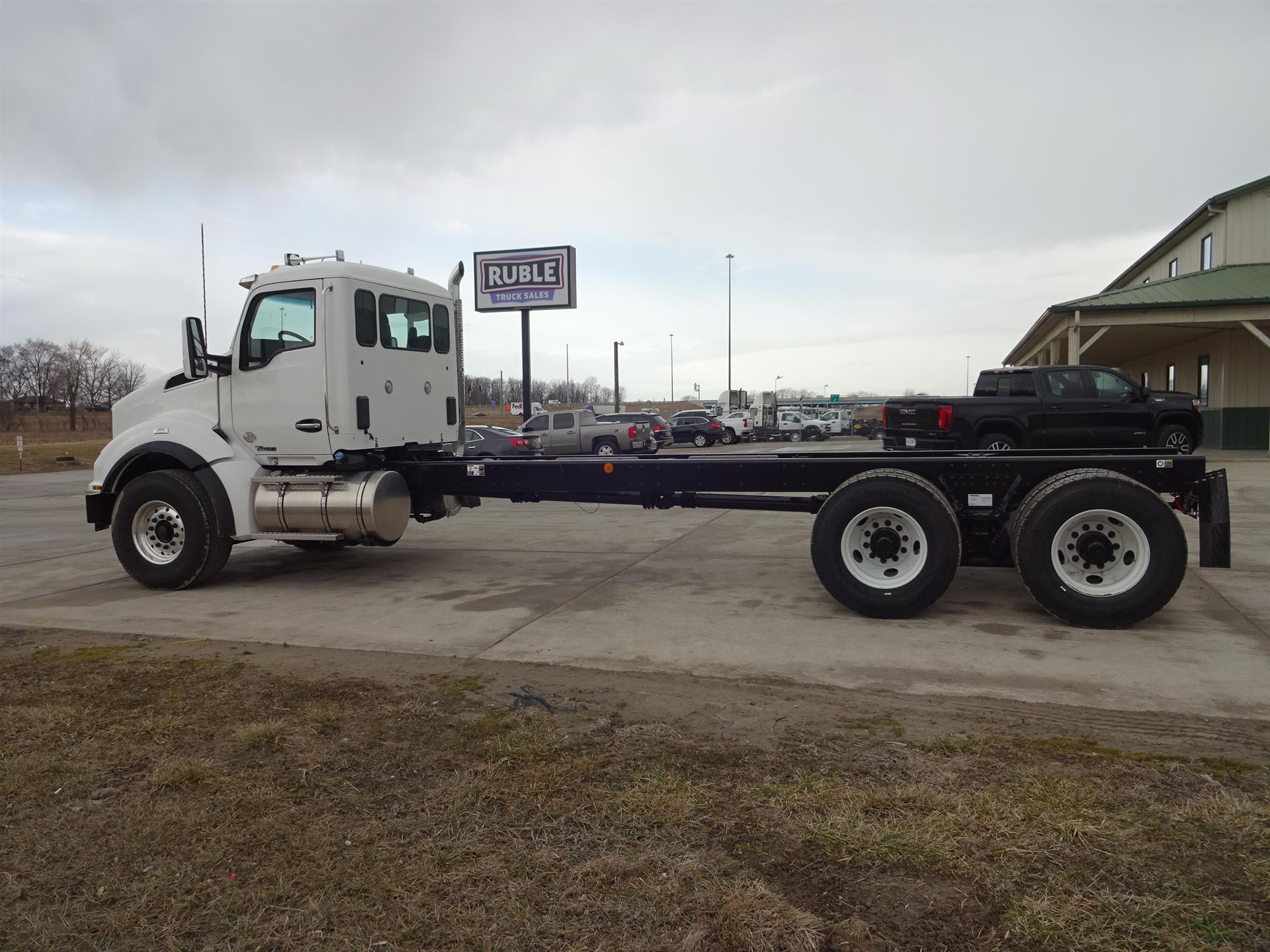 2022 Kenworth T880