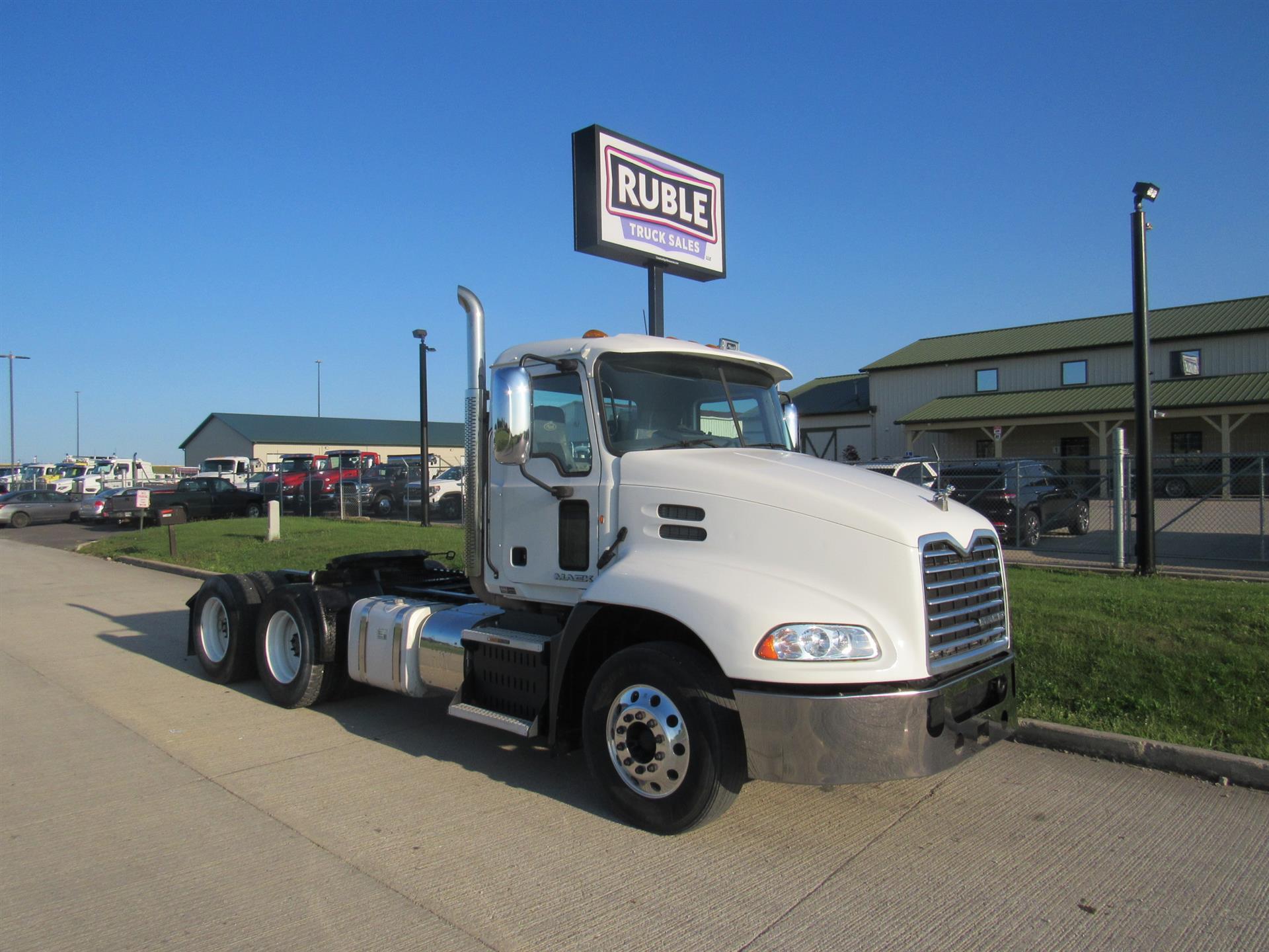 2013 Mack CXU613