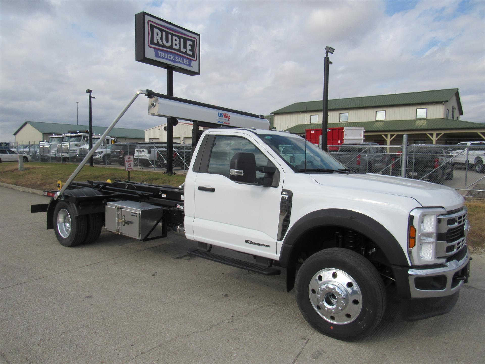 2024 Ford F600 XLT