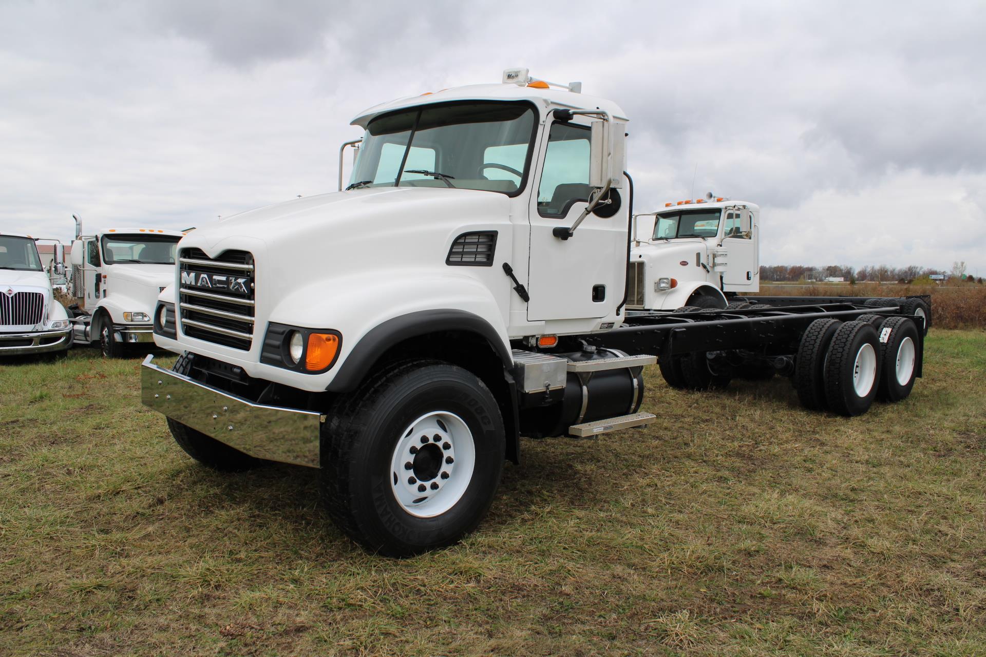 2006 Mack CV713