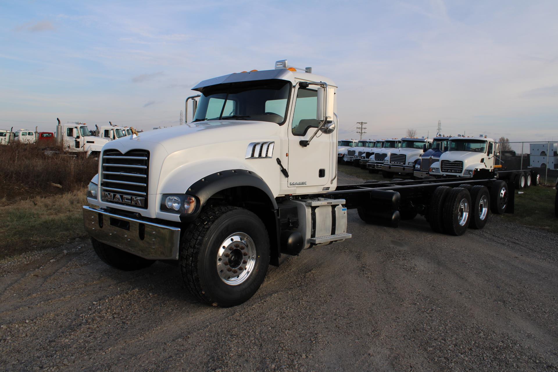 2014 Mack GU713