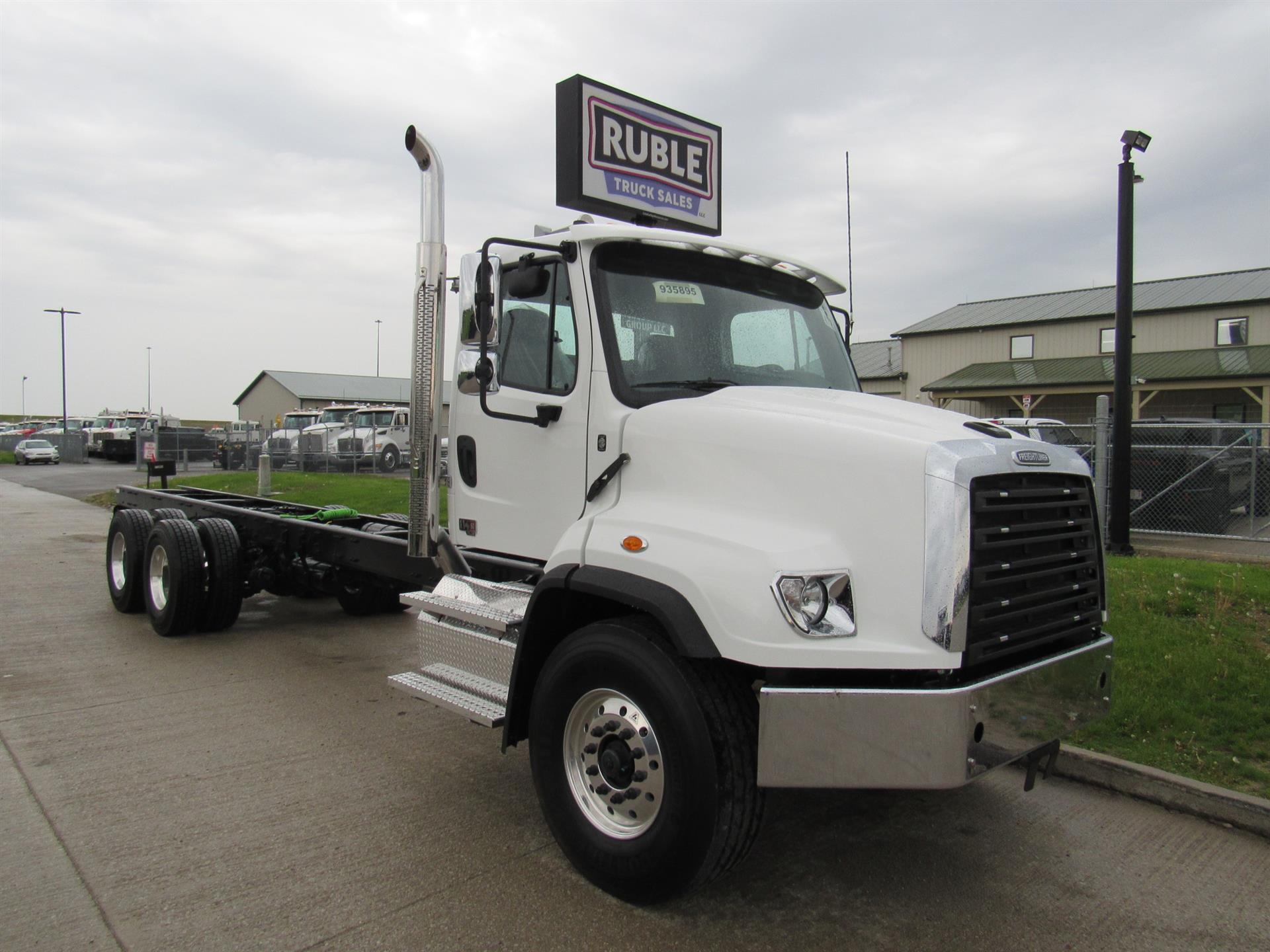 2026 Freightliner 114SD