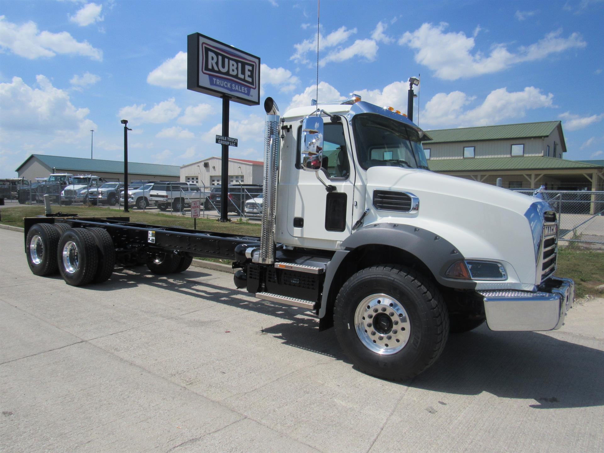 2026 Mack GR64B