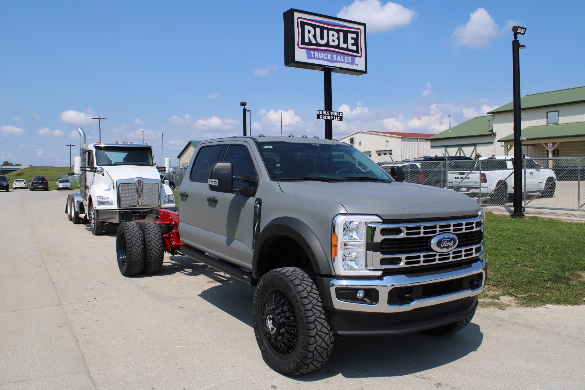 2023 Ford F-550 XLT
