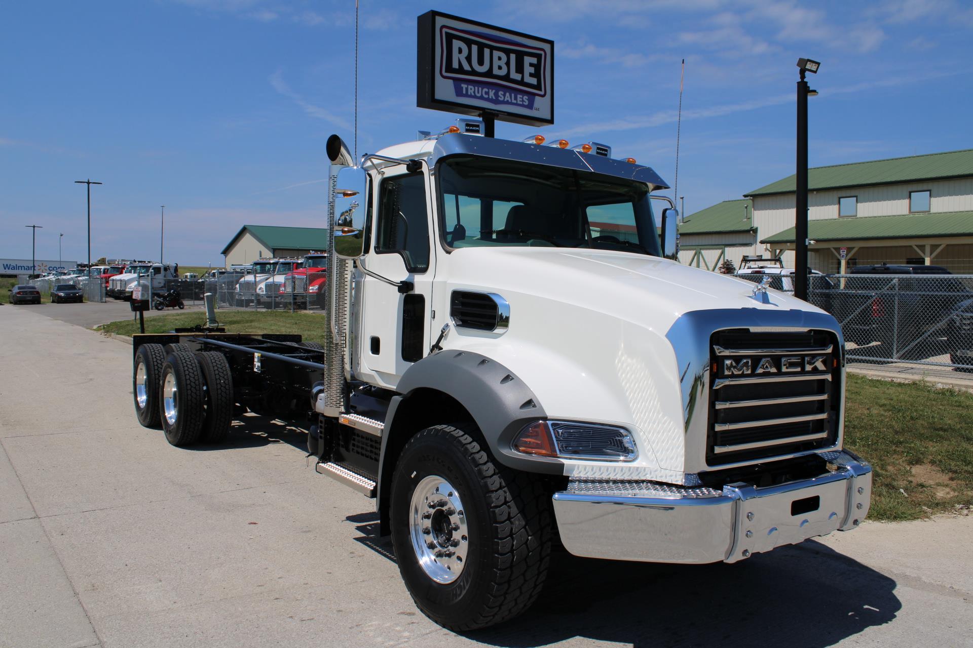 2026 Mack GR64B
