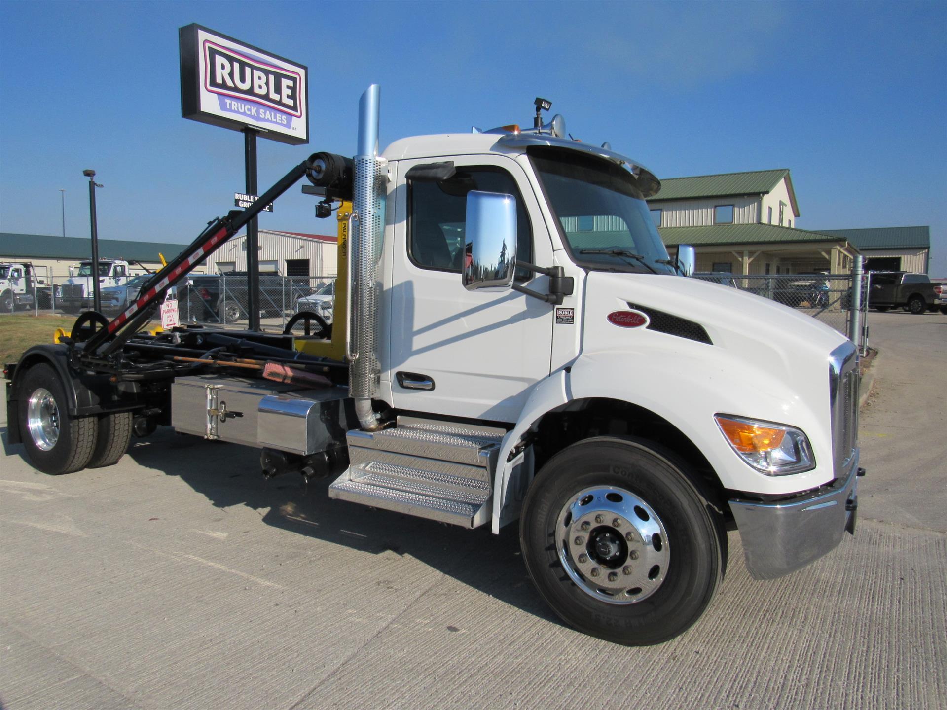 2025 Peterbilt 536