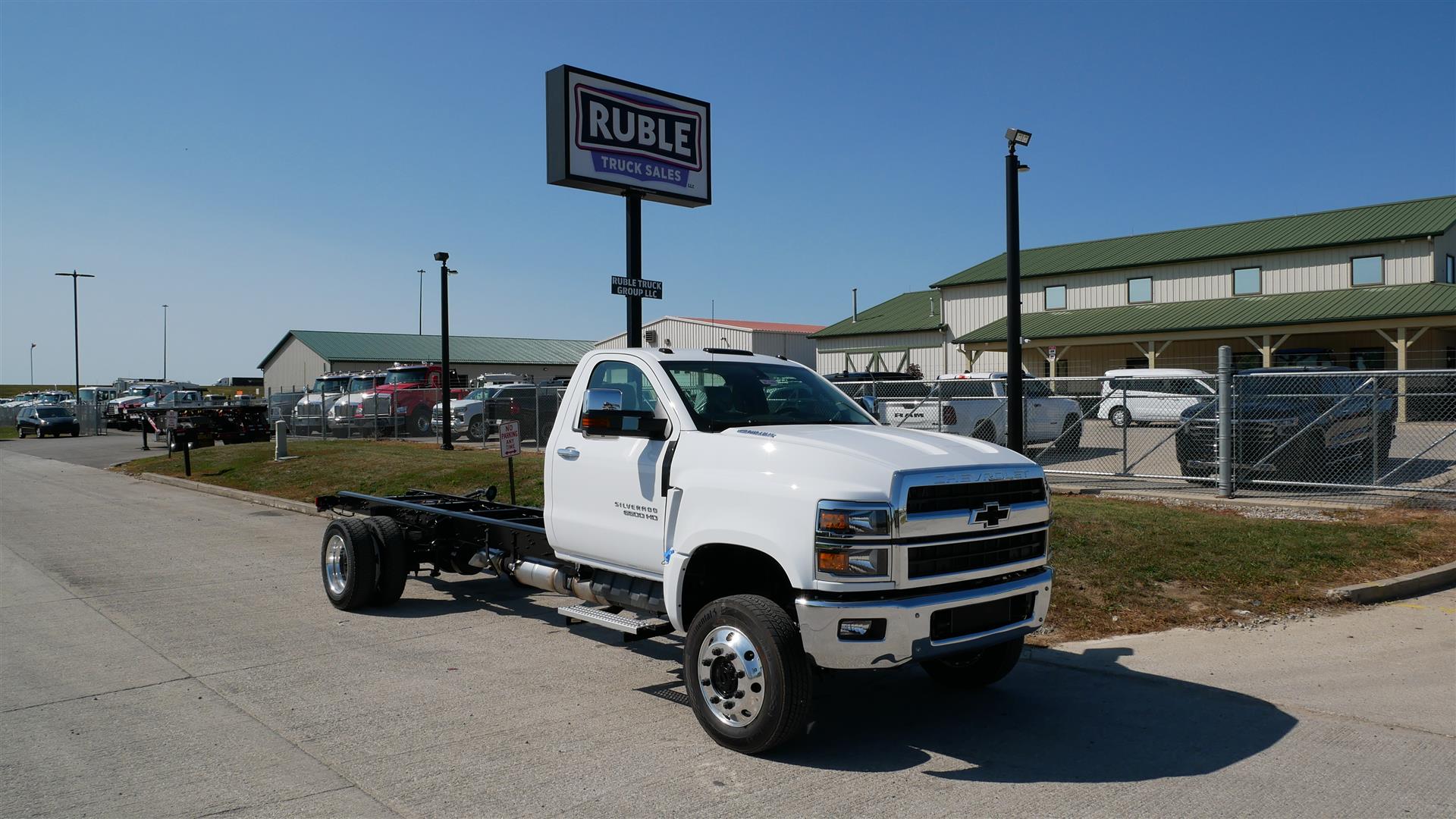2025 Chevrolet 6500 4X4