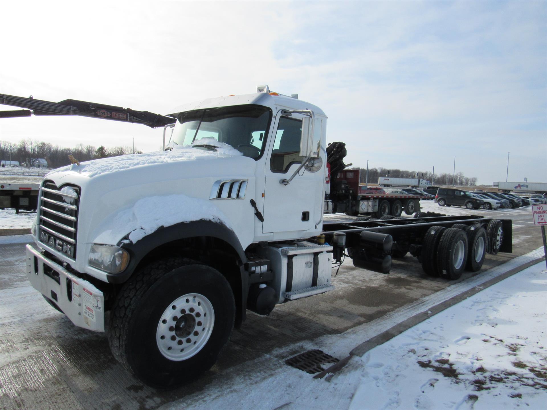 2013 Mack GU713