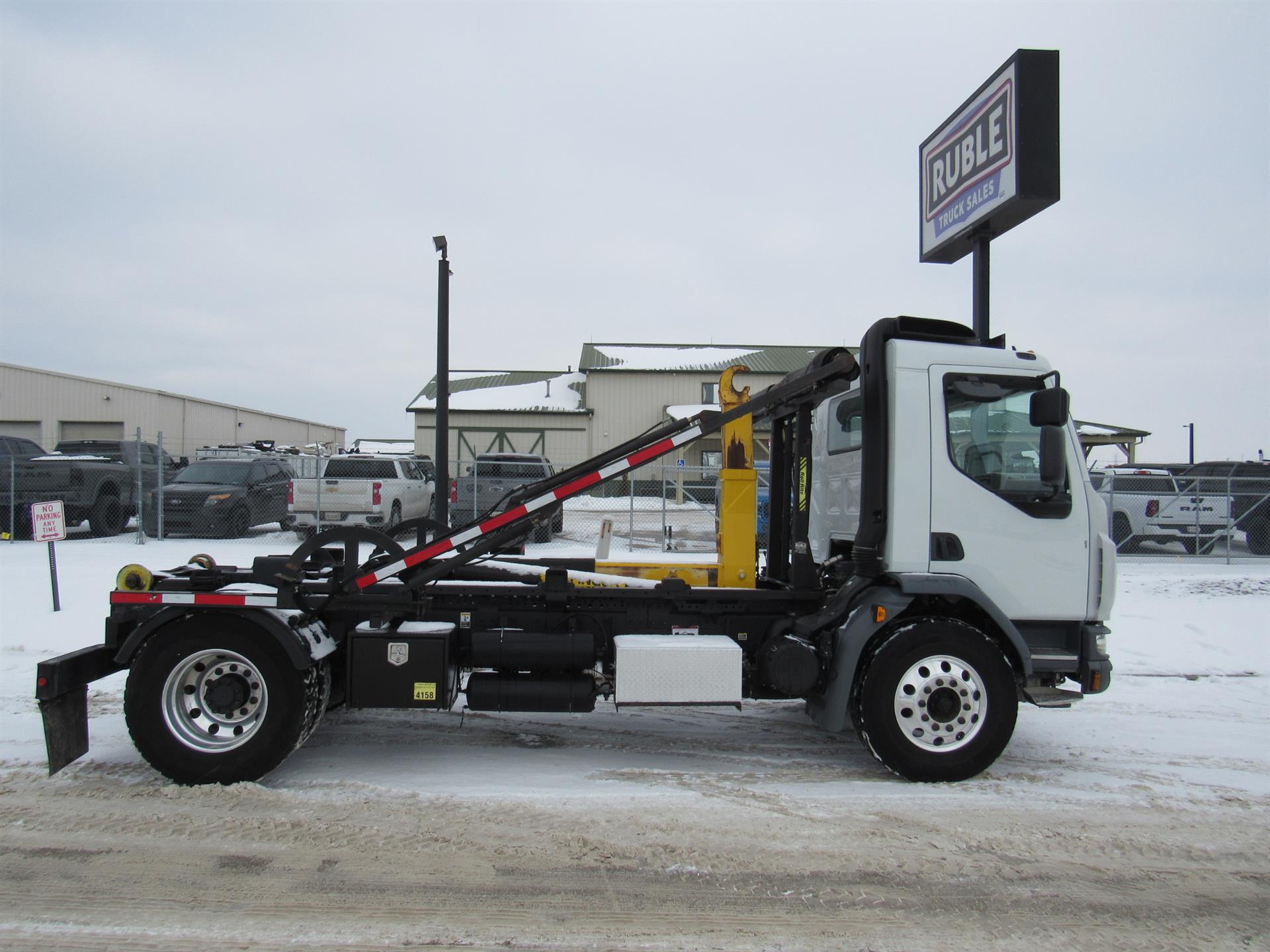 2021 Kenworth k270