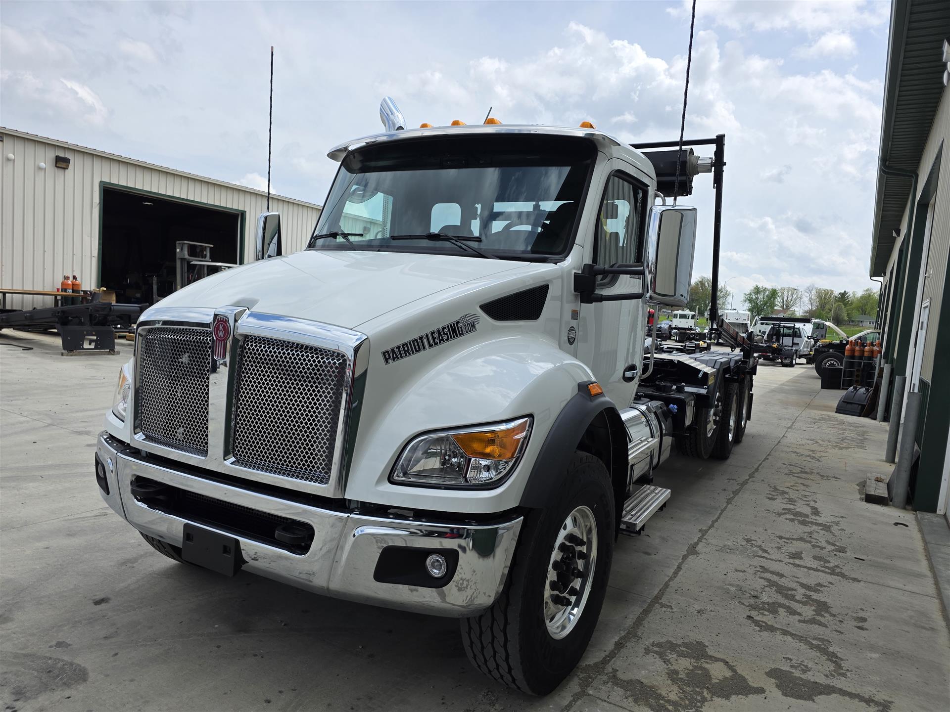 2025 Kenworth T480