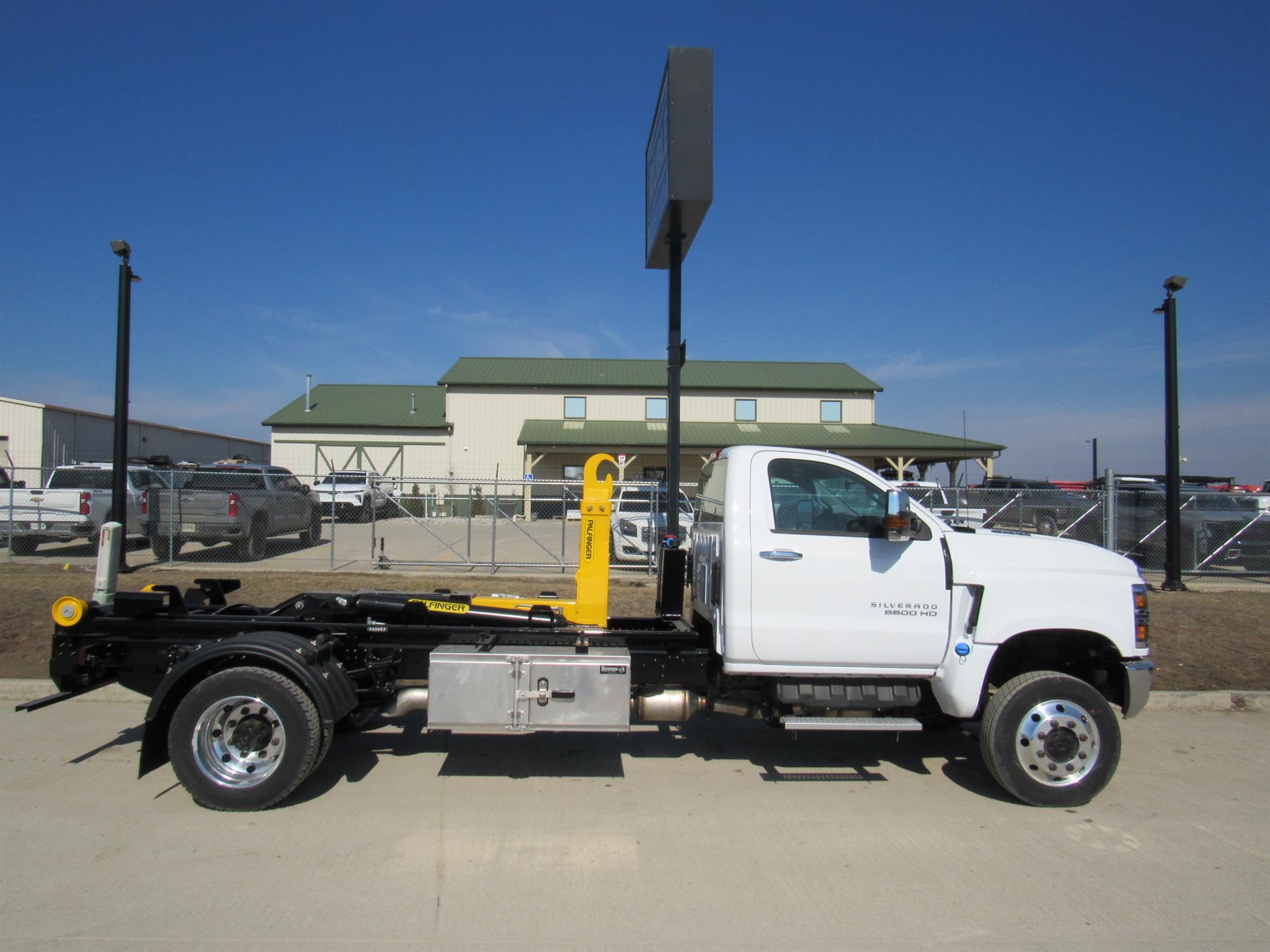 2024 Chevrolet 6500 4X4