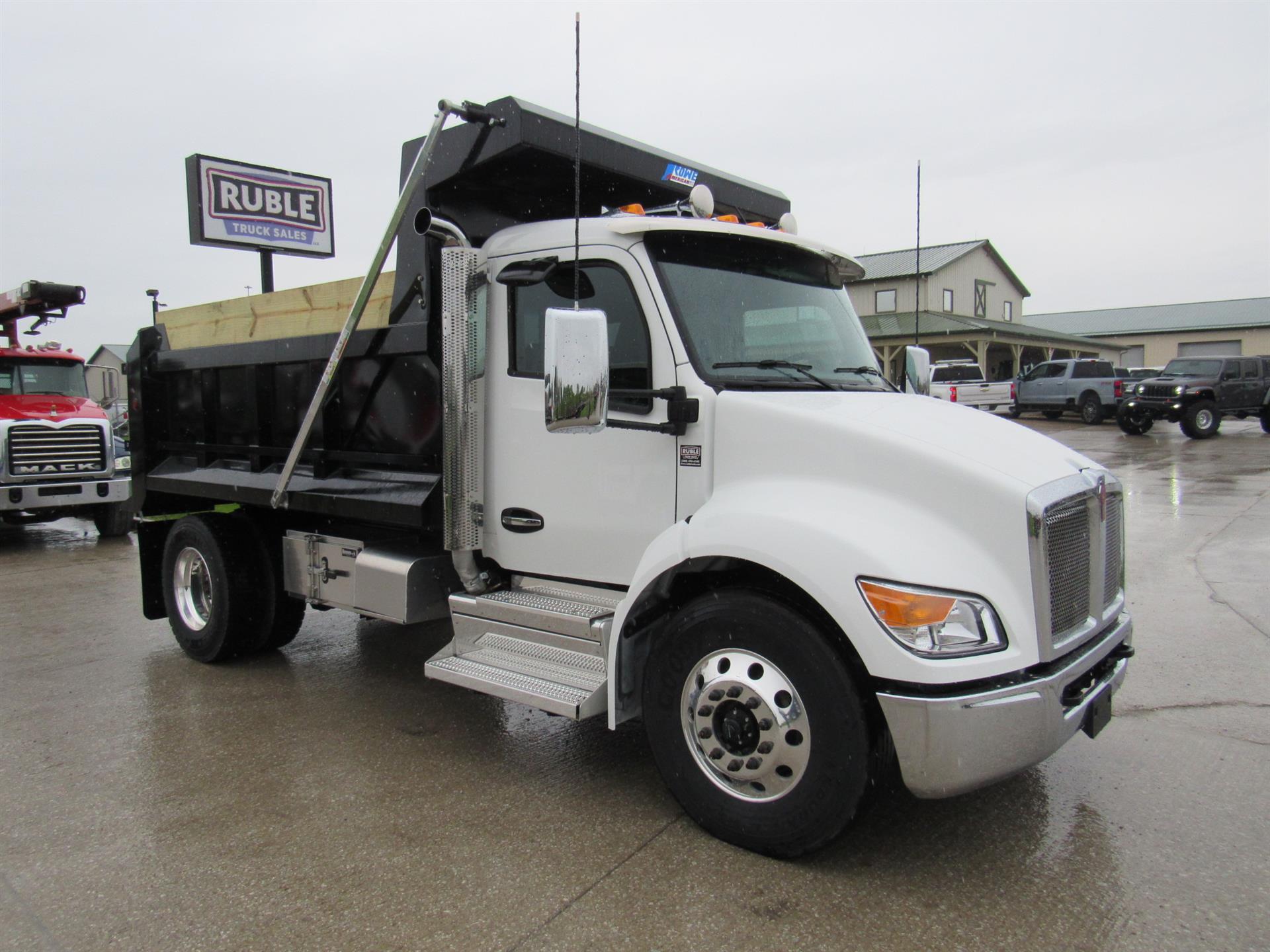 2025 Kenworth T280