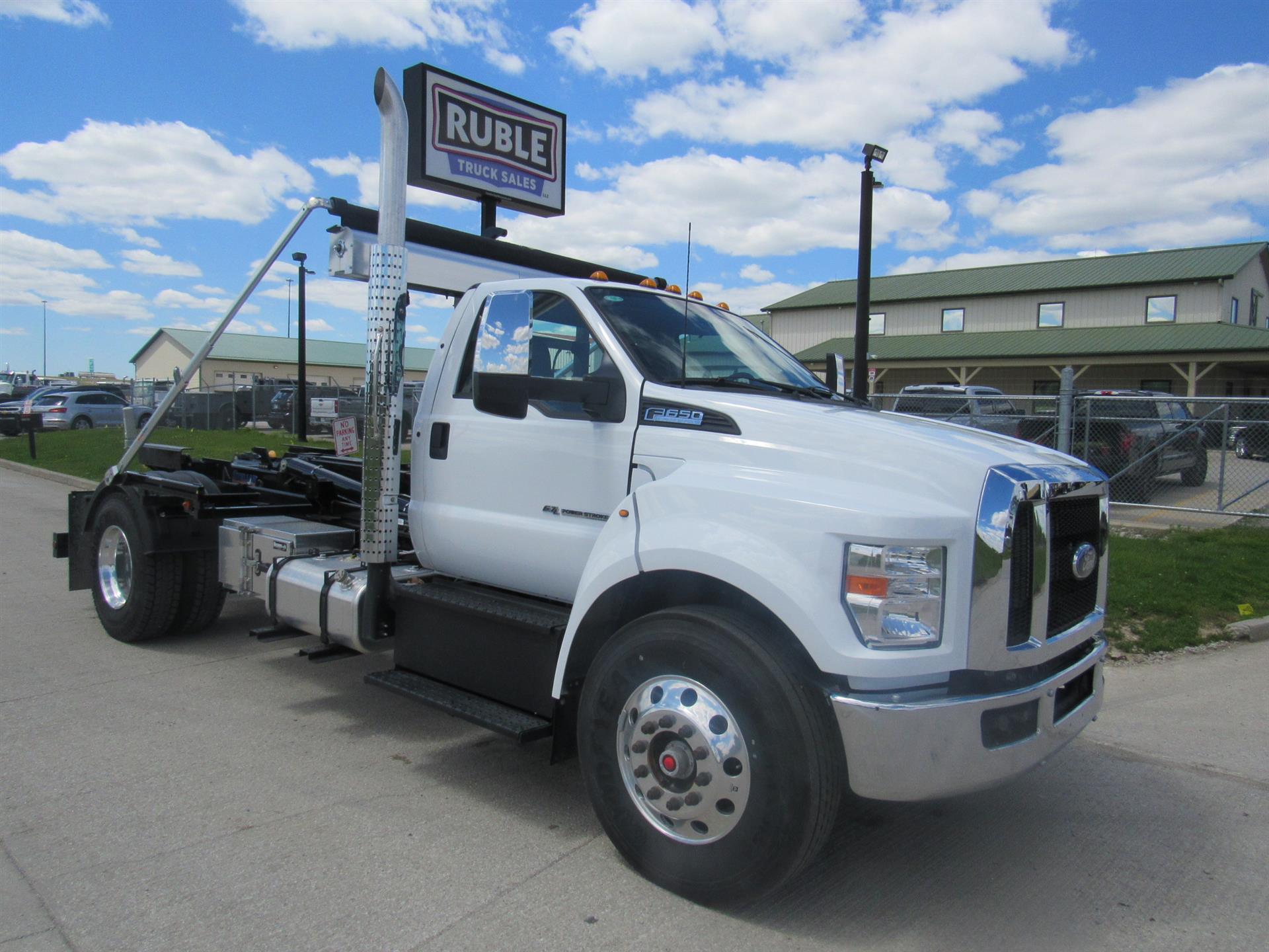 2025 Ford F650