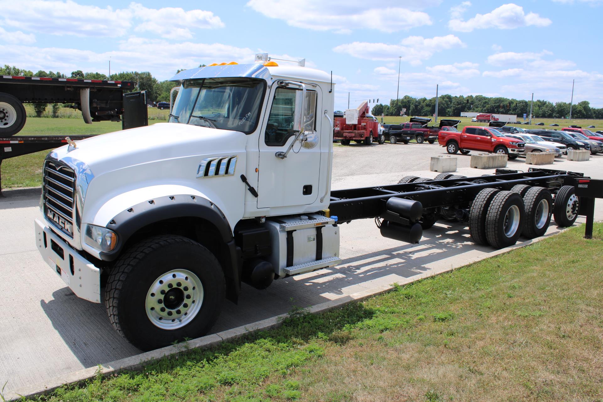 2014 Mack GU713