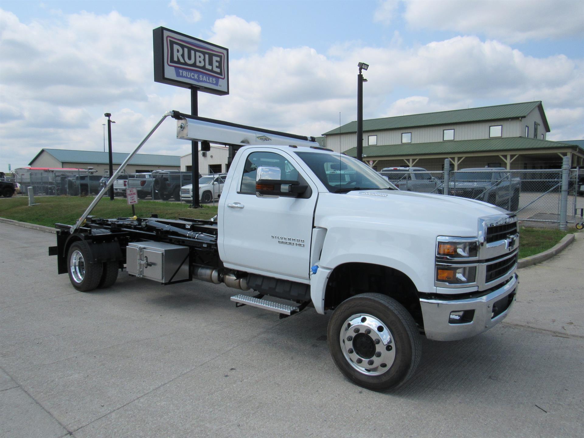 2025 Chevrolet 6500 4X4