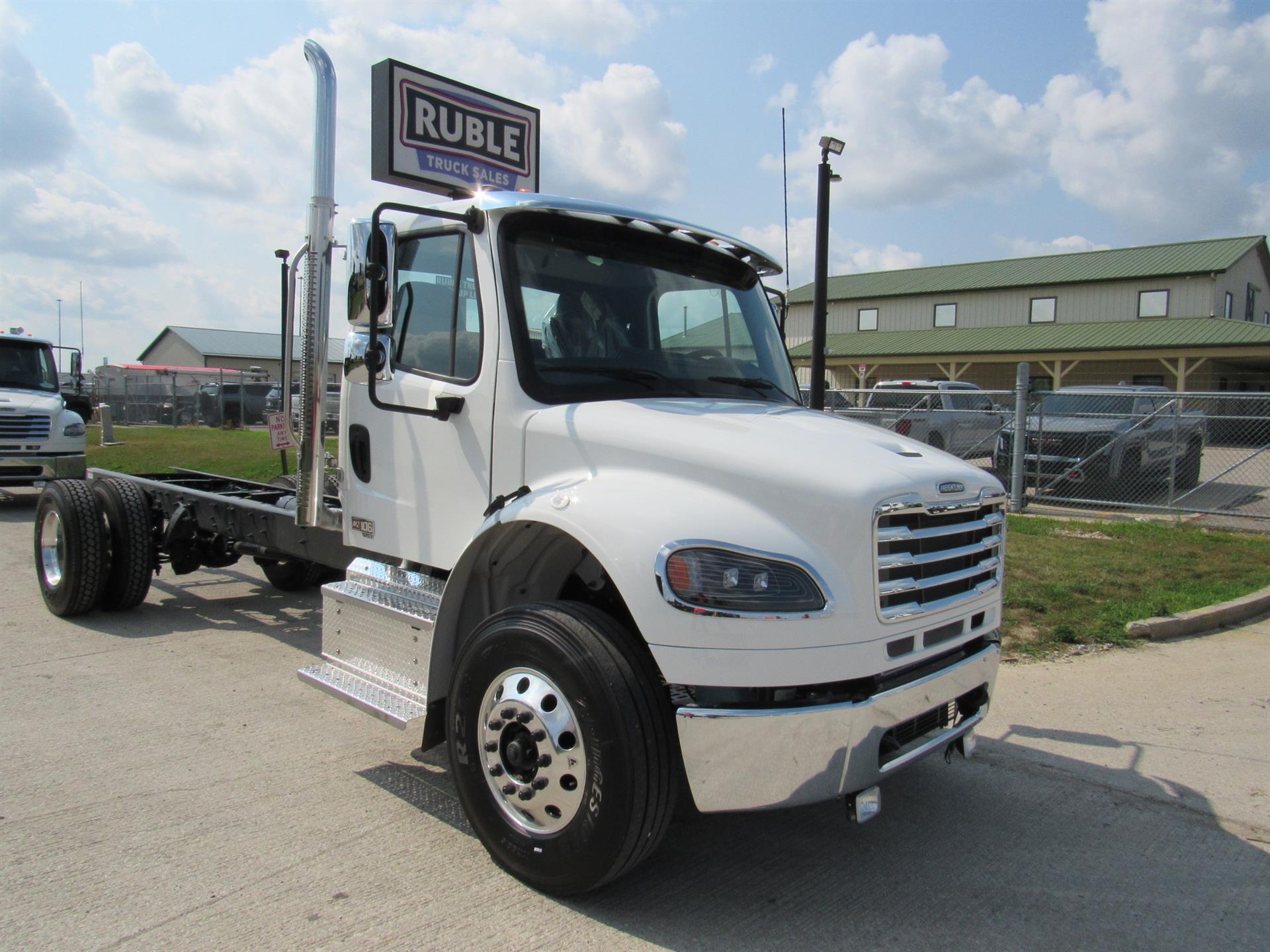 2027 Freightliner M2 106 BUSINESS CLASS