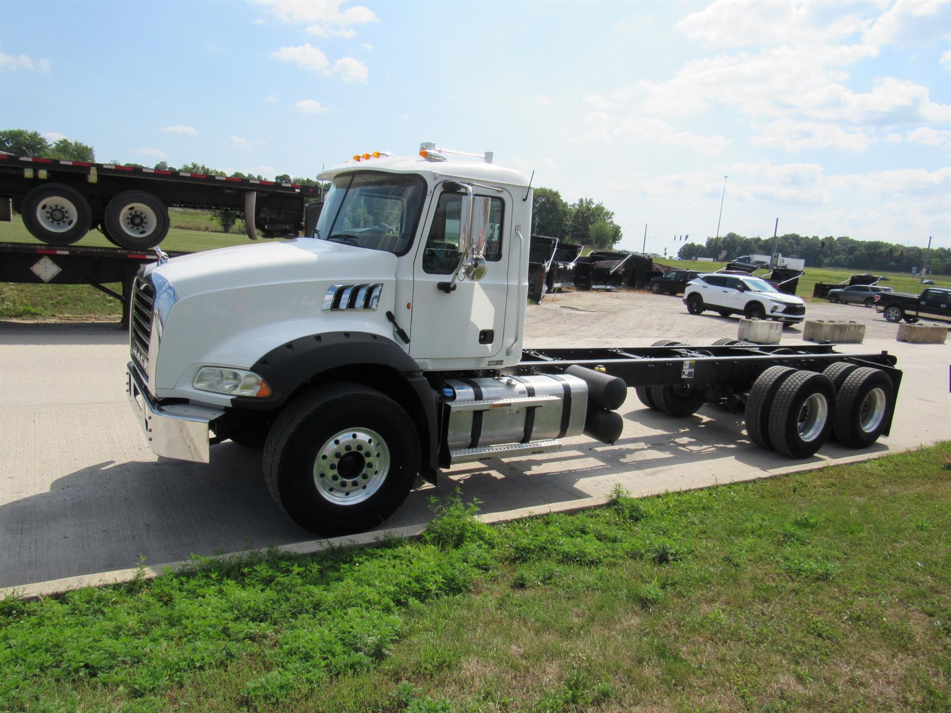 2014 Mack GU813