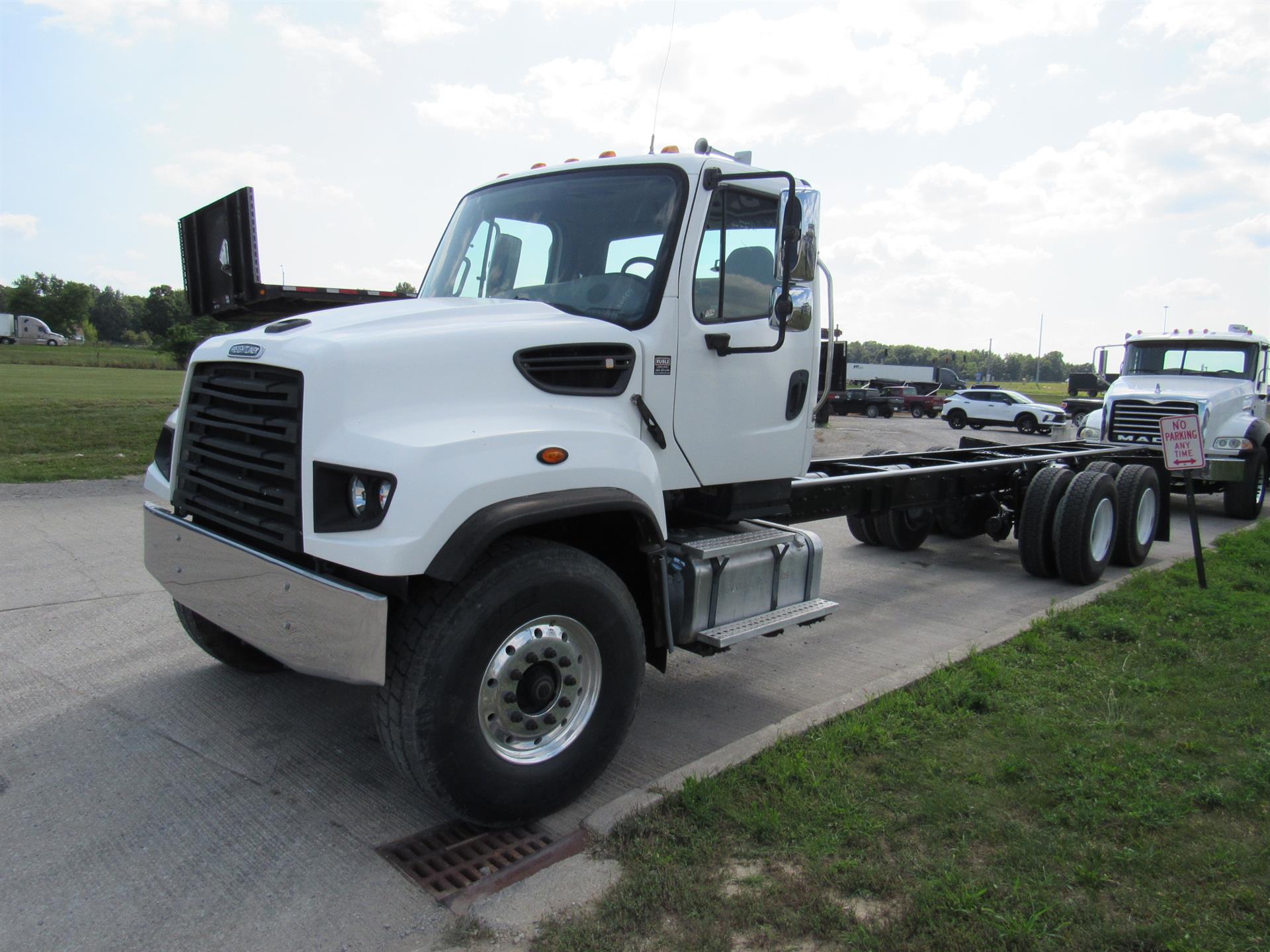 2014 Freightliner 114SD