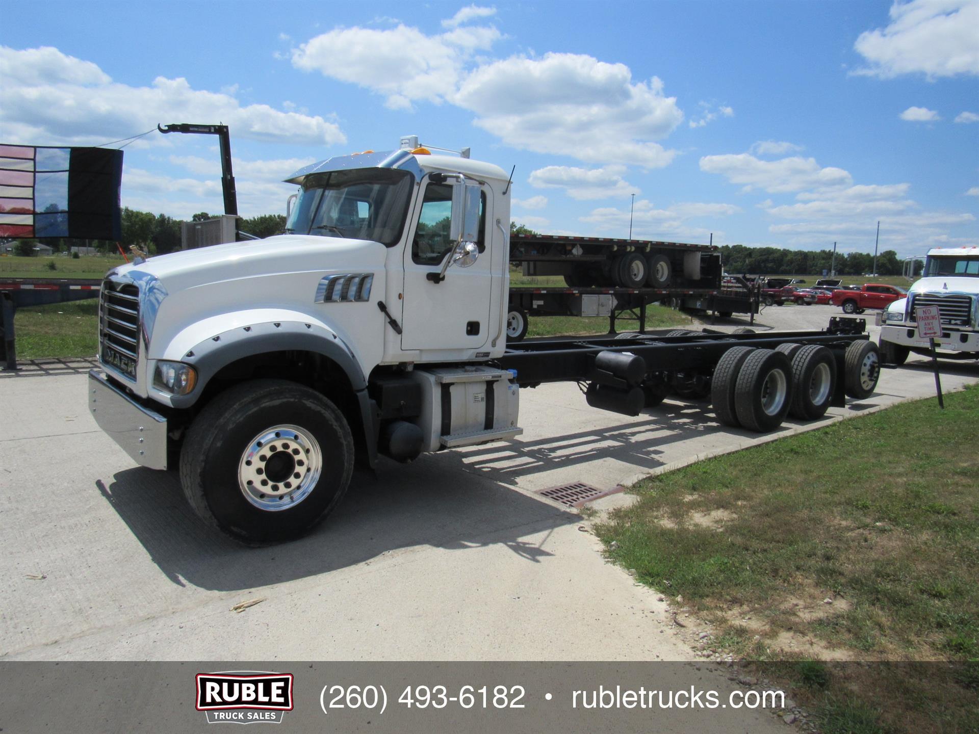 2014 Mack GU713