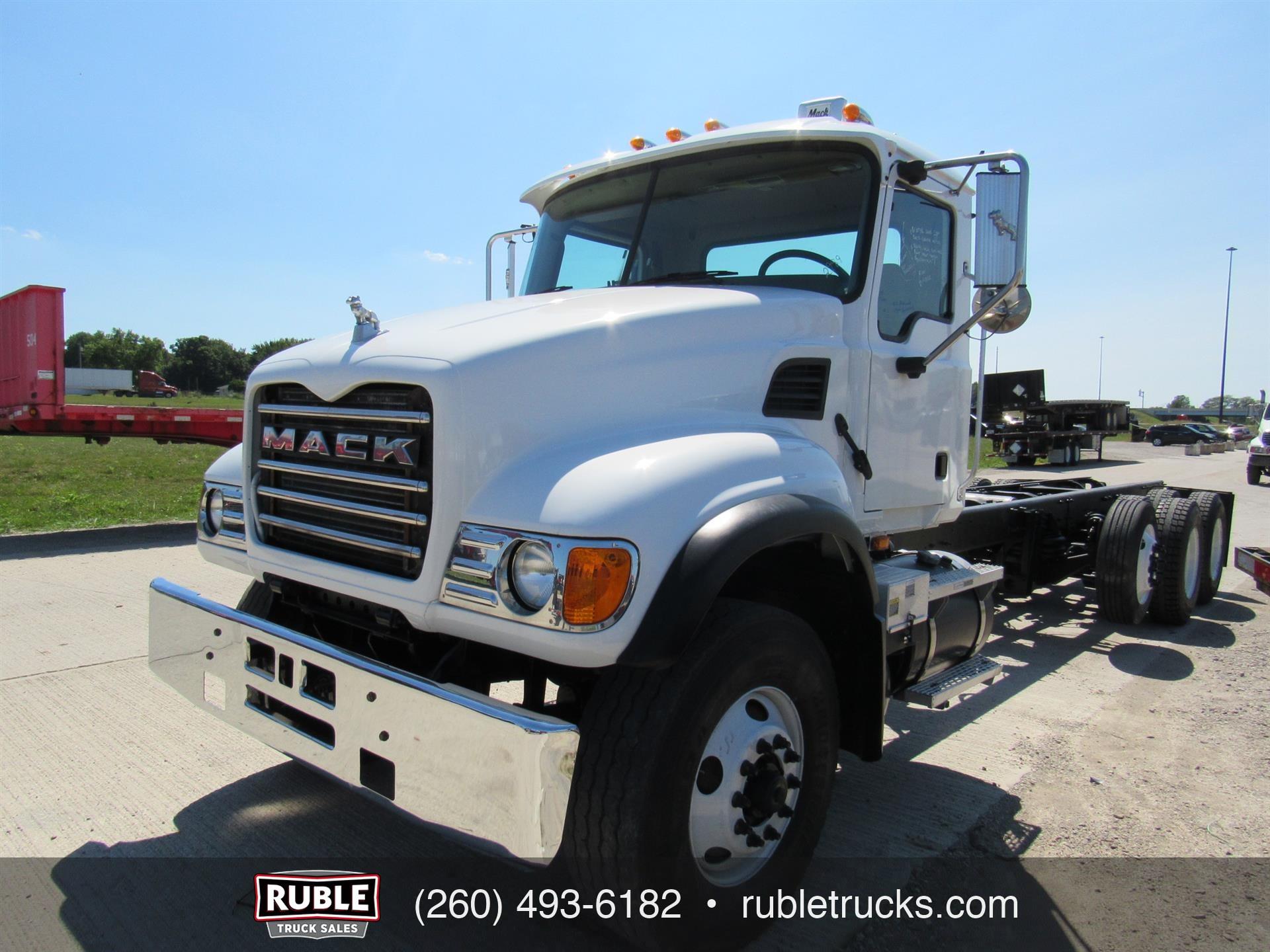 2006 Mack CV713