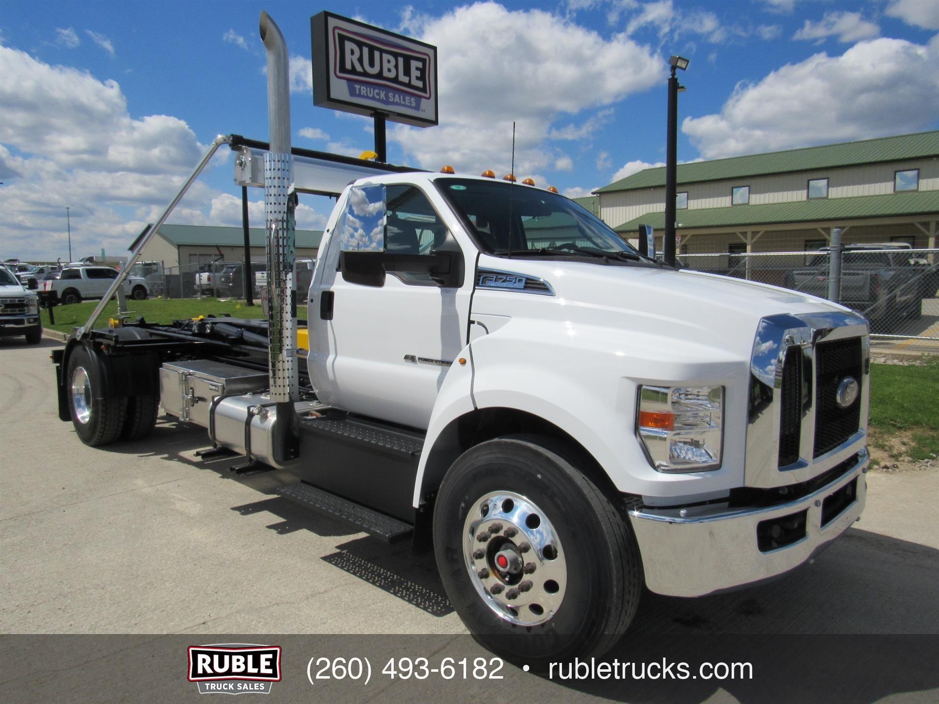 2025 Ford F750