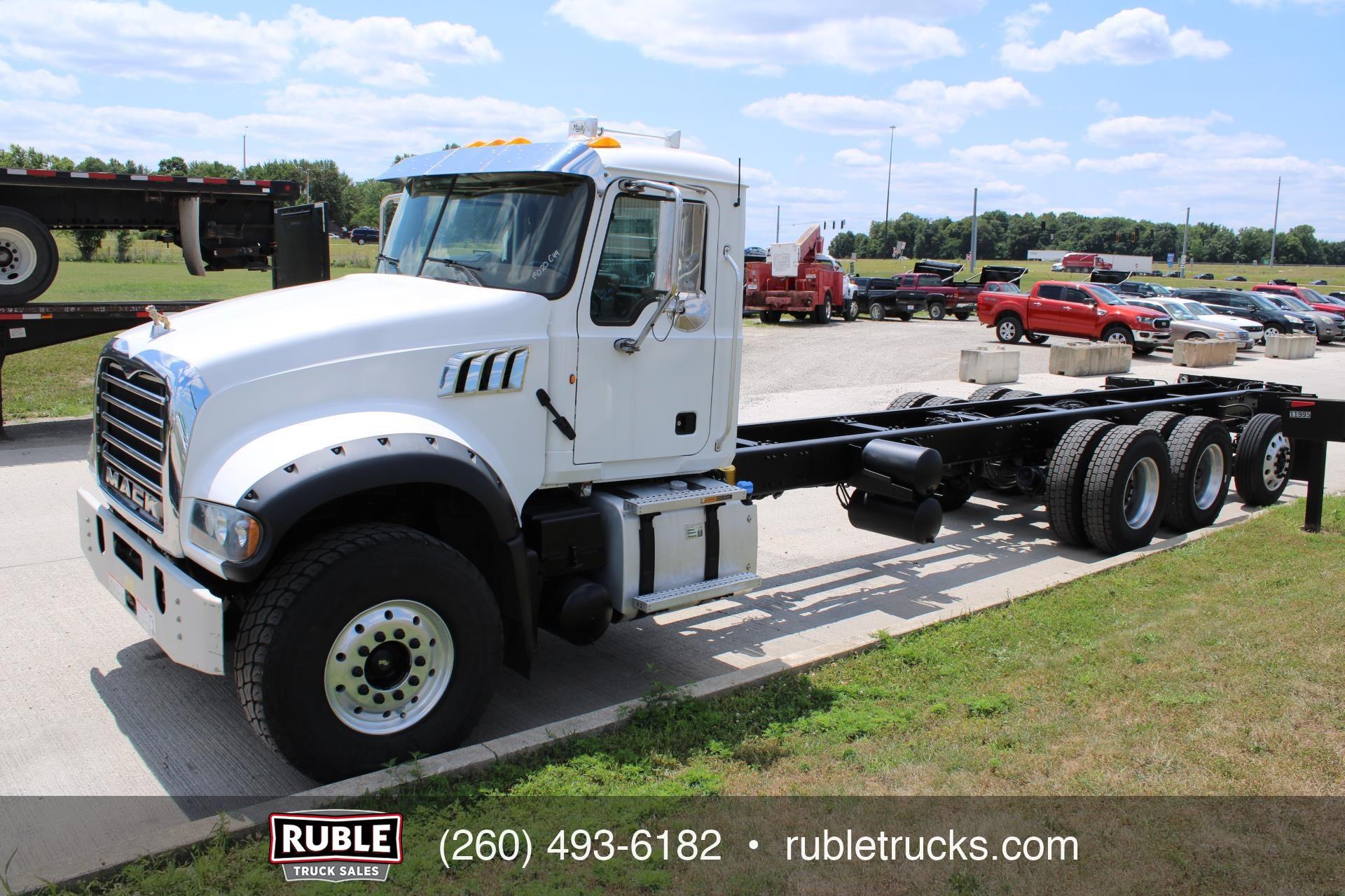 2014 Mack GU713