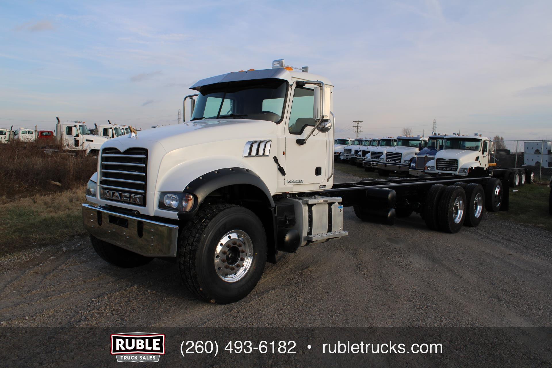 2014 Mack GU713