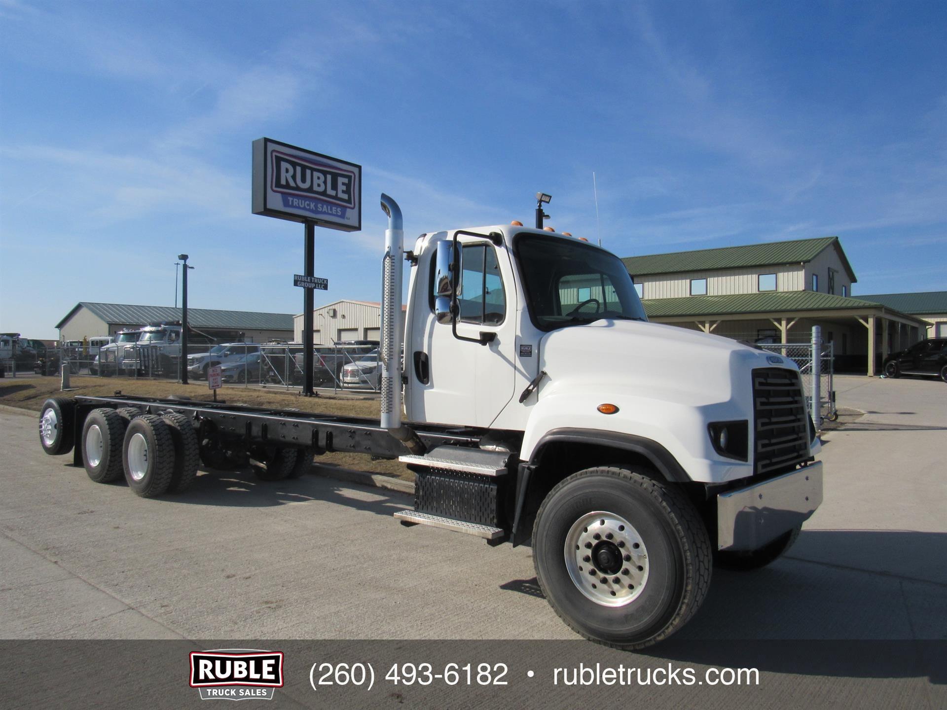 2013 Freightliner 114SD
