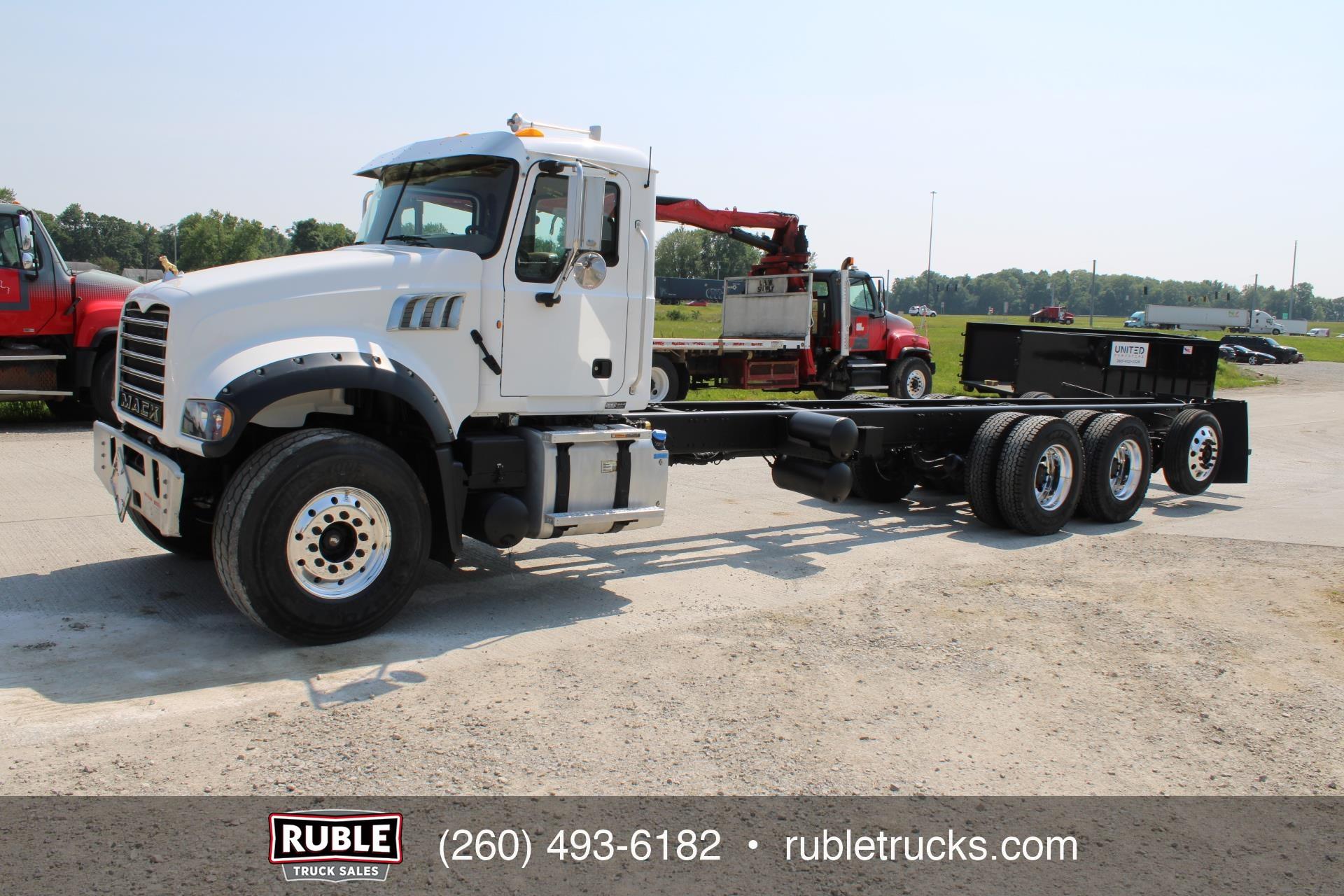 2013 Mack GU713