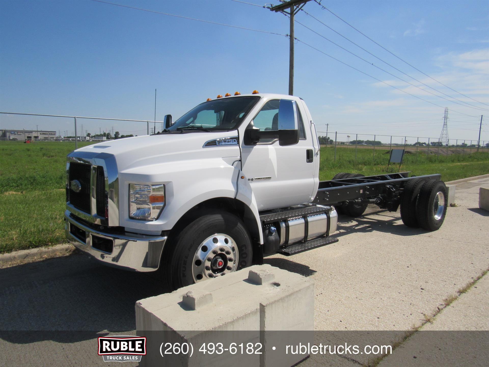 2025 Ford F750
