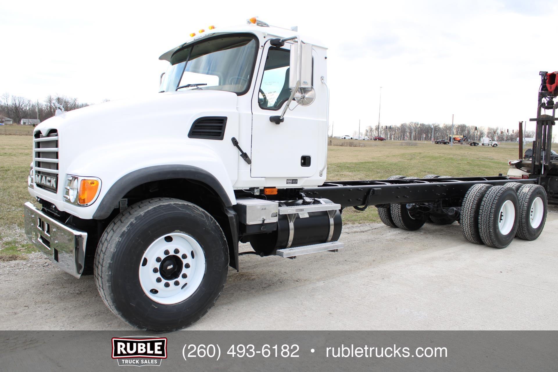 2006 Mack CV713