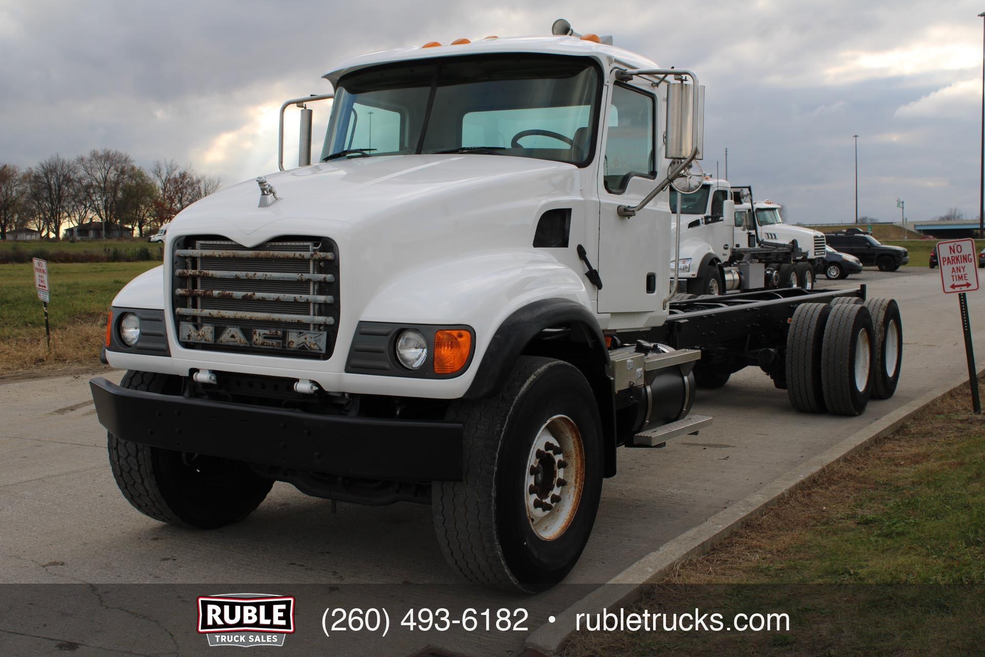 2005 Mack CV713