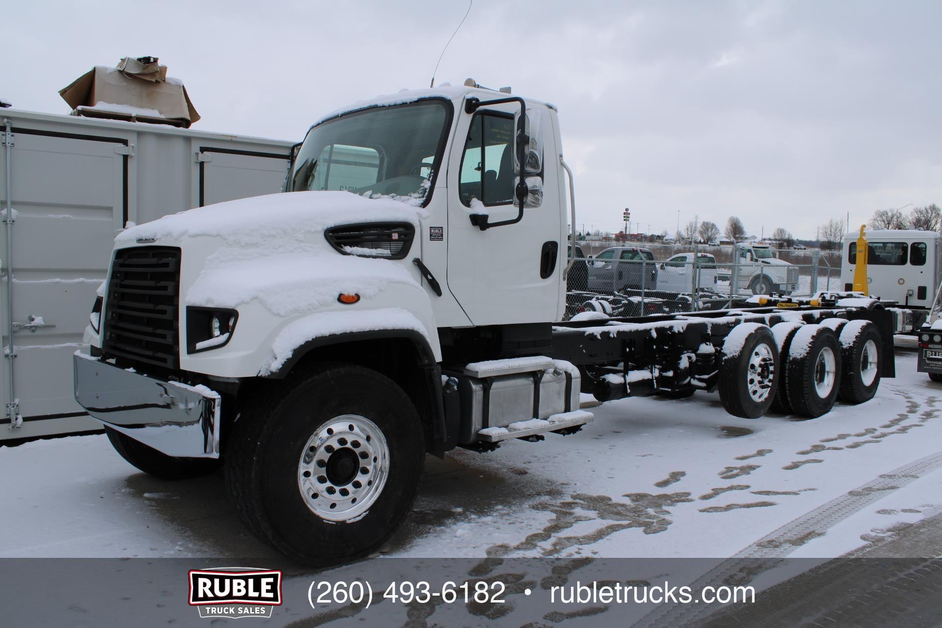 2013 Freightliner 114SD