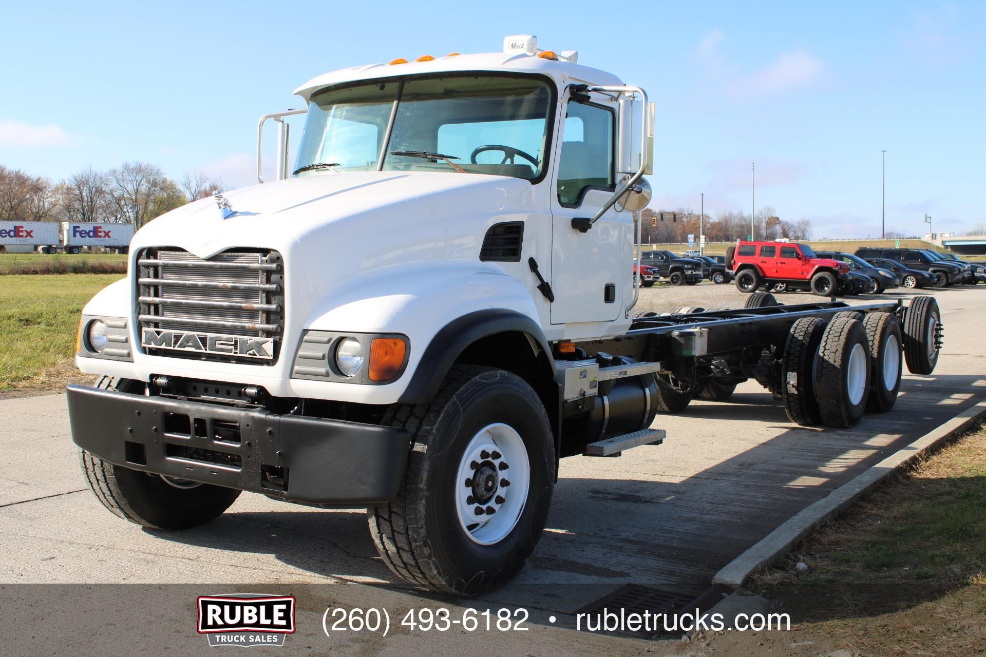 2006 Mack CV713