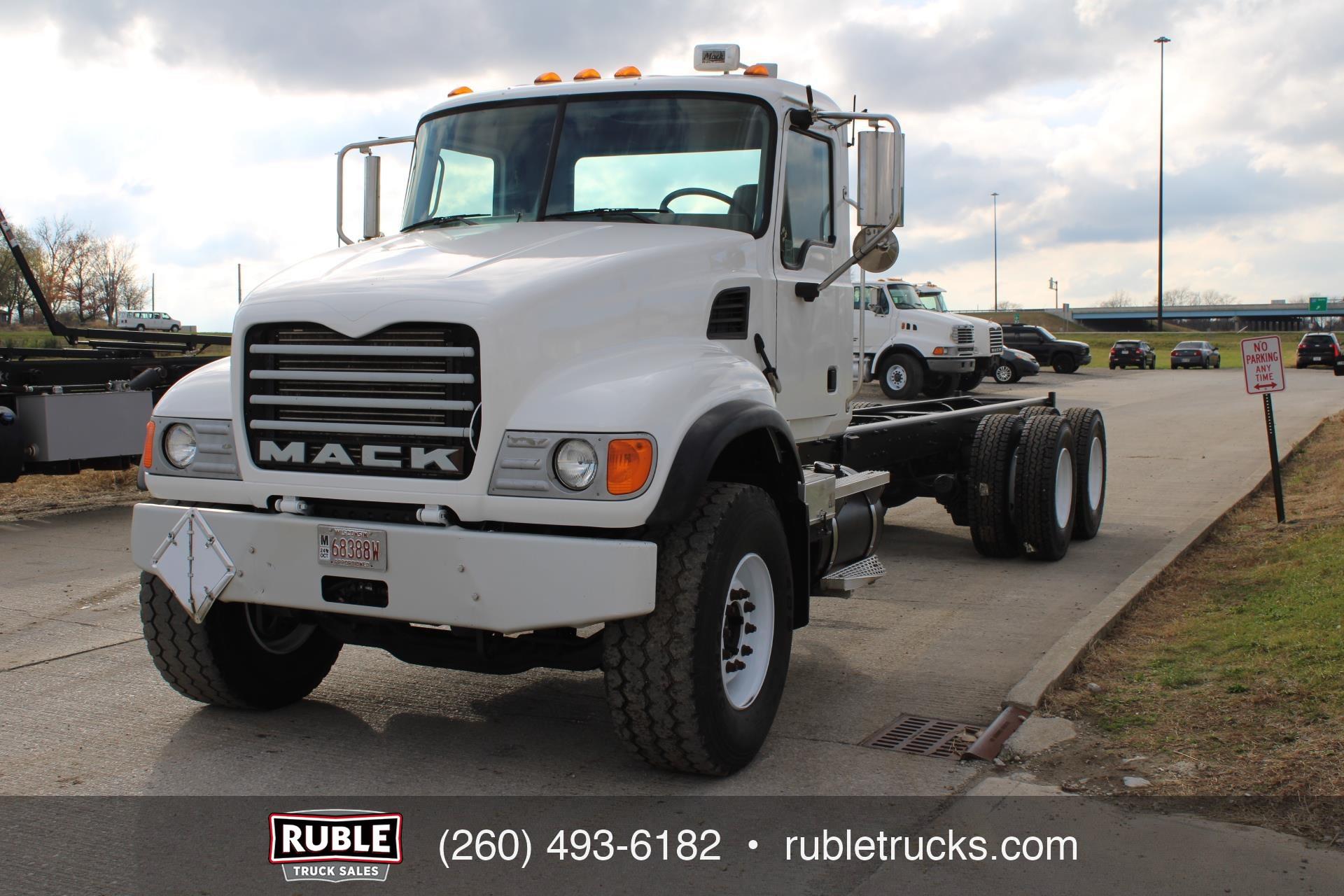2007 Mack CV713