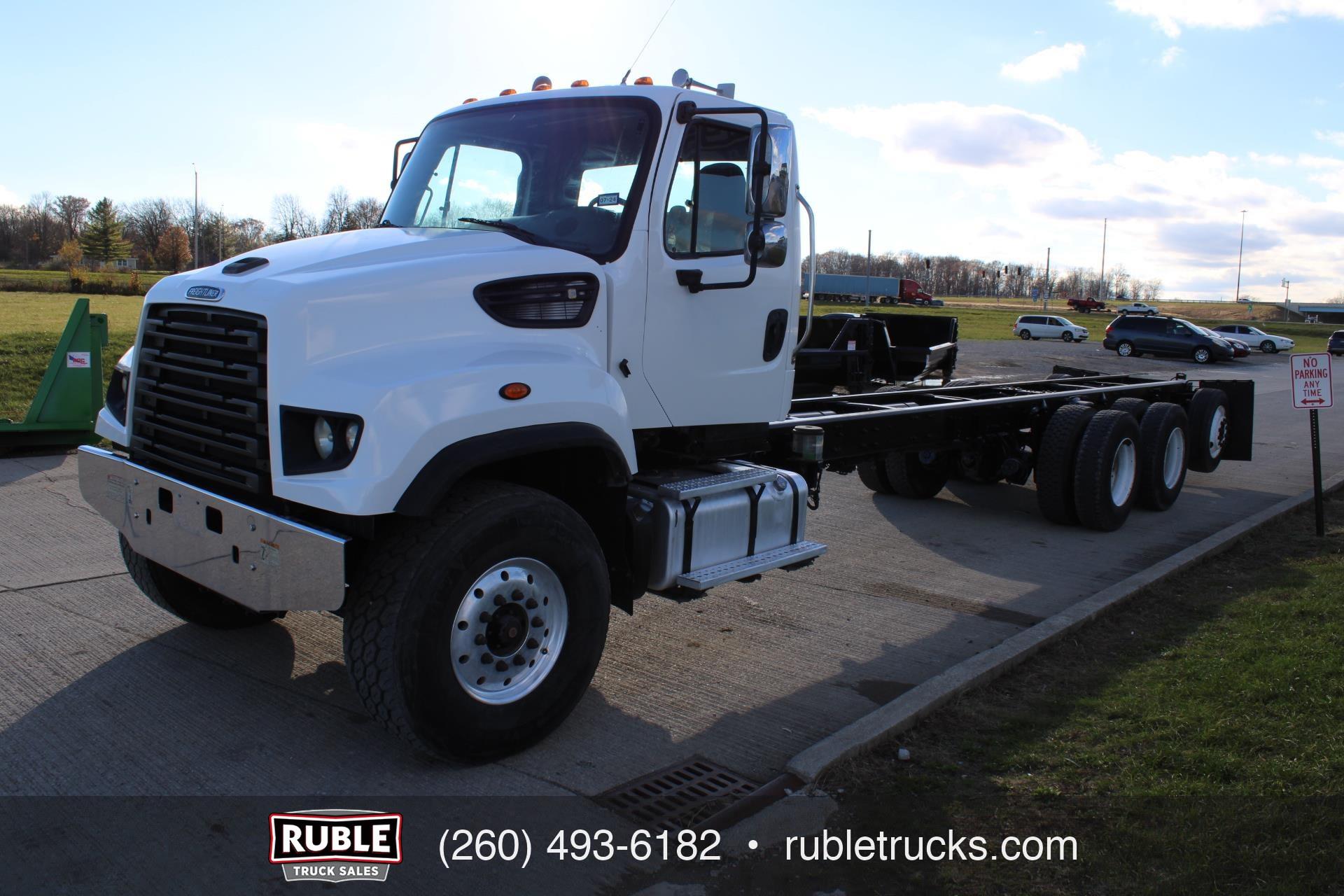 2013 Freightliner 114SD
