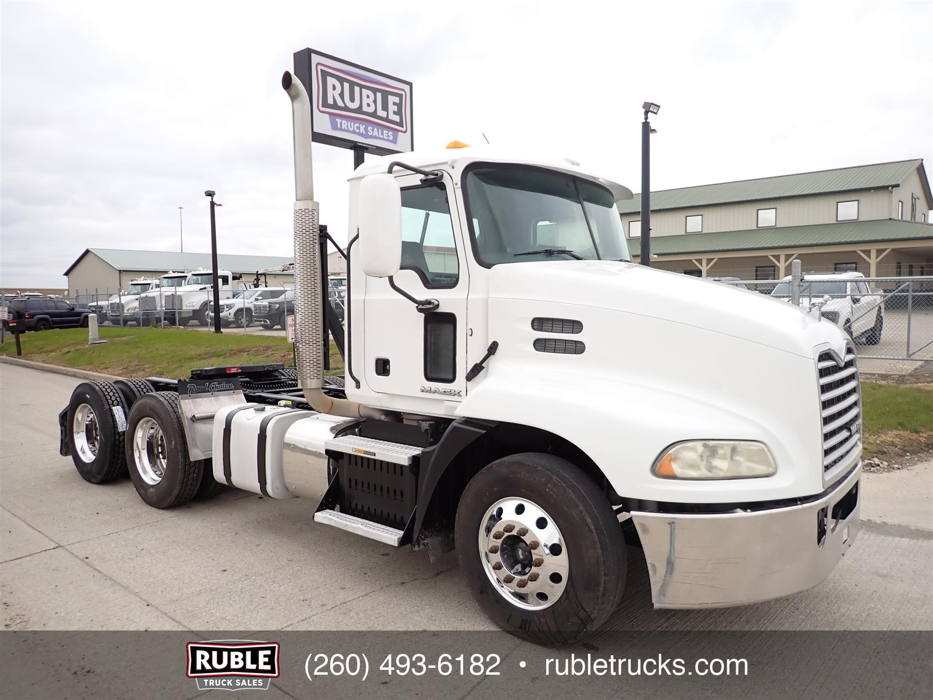 2013 Mack CXU613