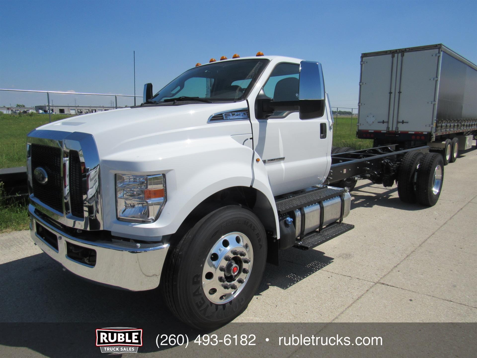 2025 Ford F750