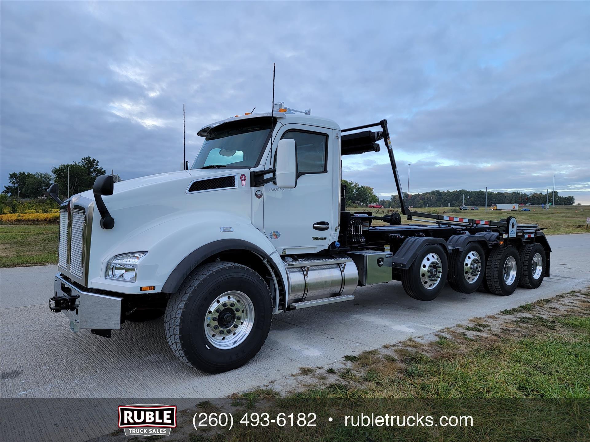 2024 Kenworth T880