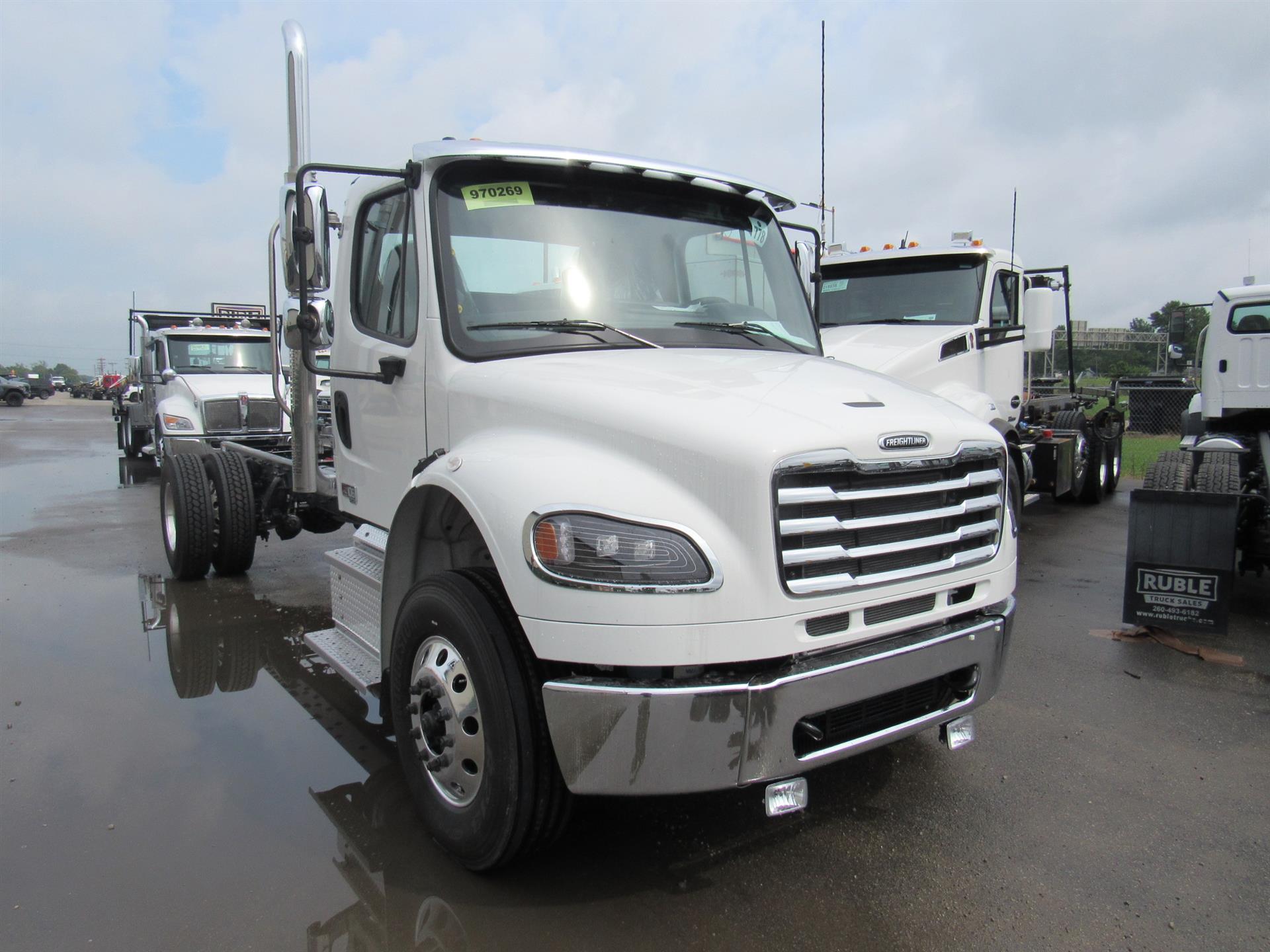 2027 Freightliner M2 106 BUSINESS CLASS