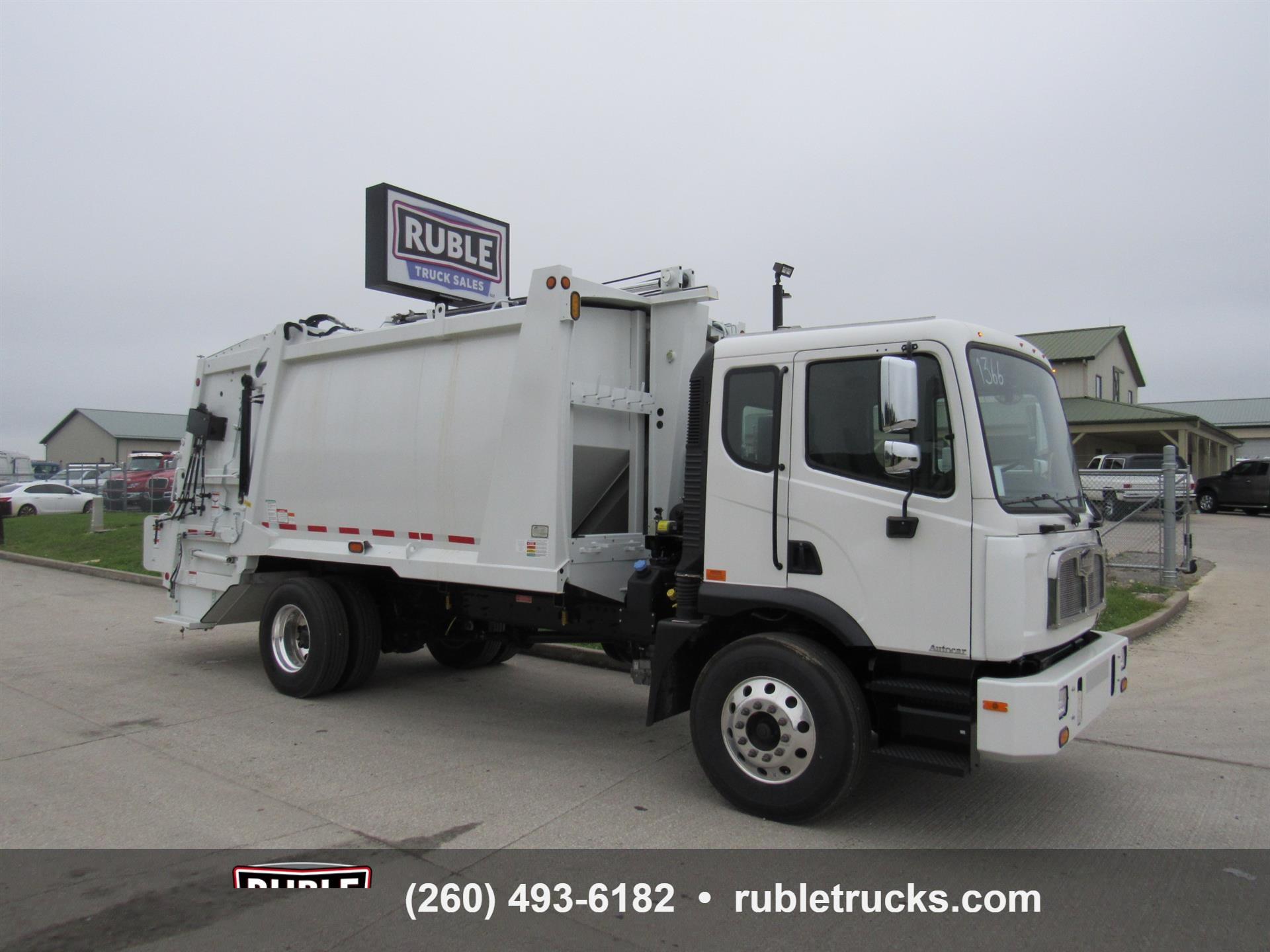 2024 Autocar ACMD42