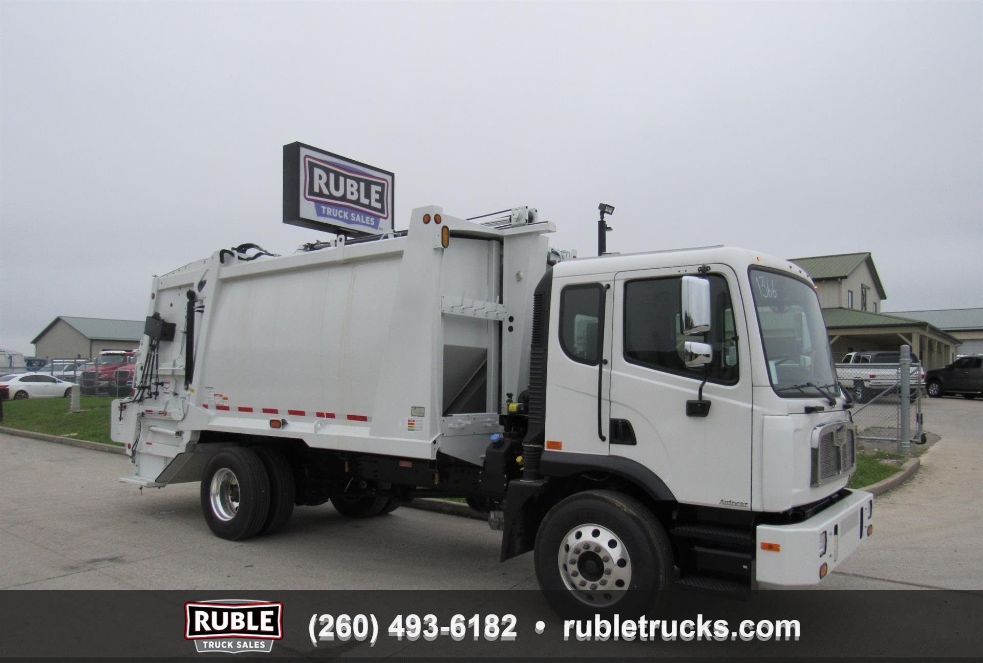 2024 Autocar ACMD42