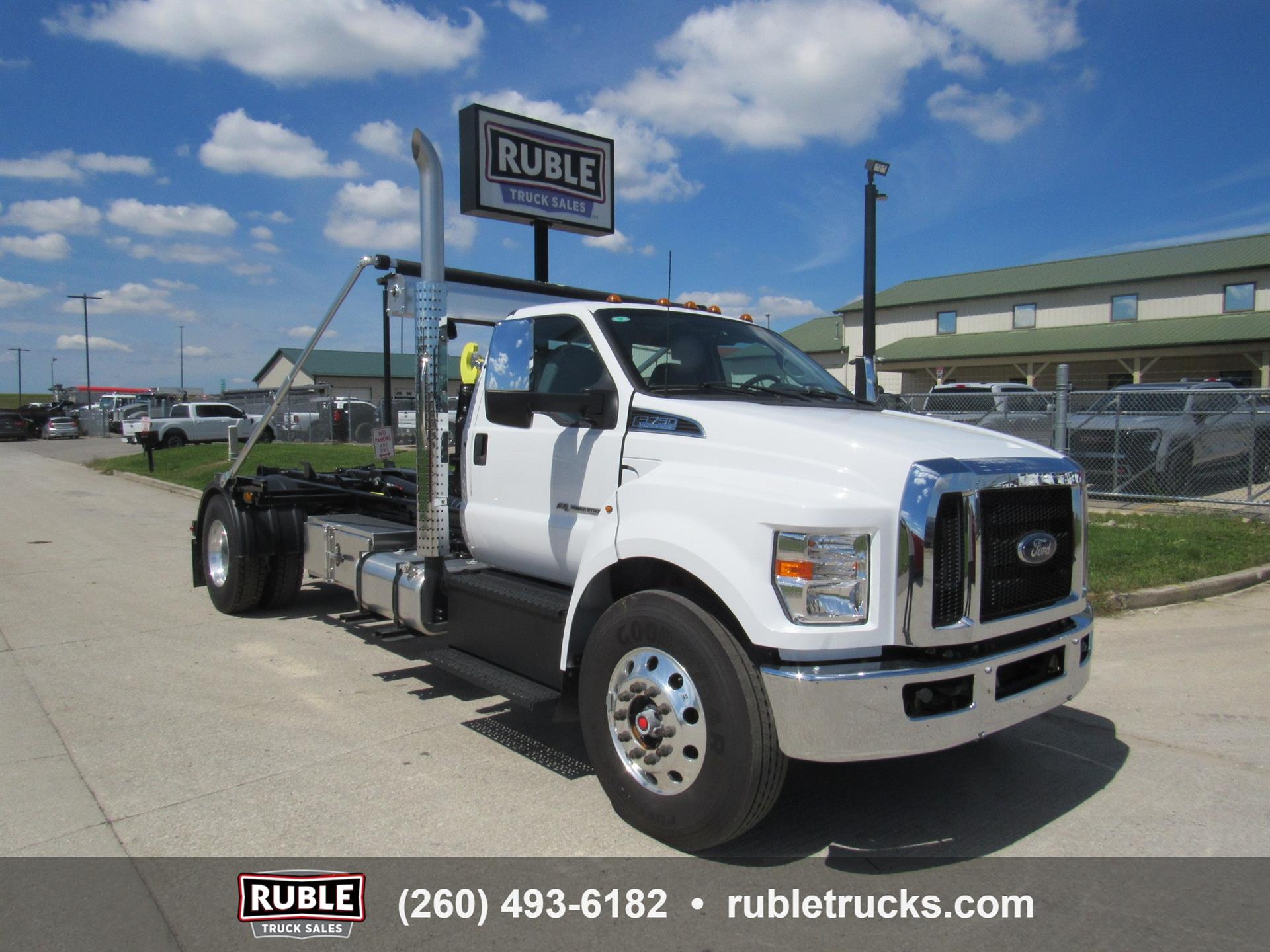 2025 Ford F750