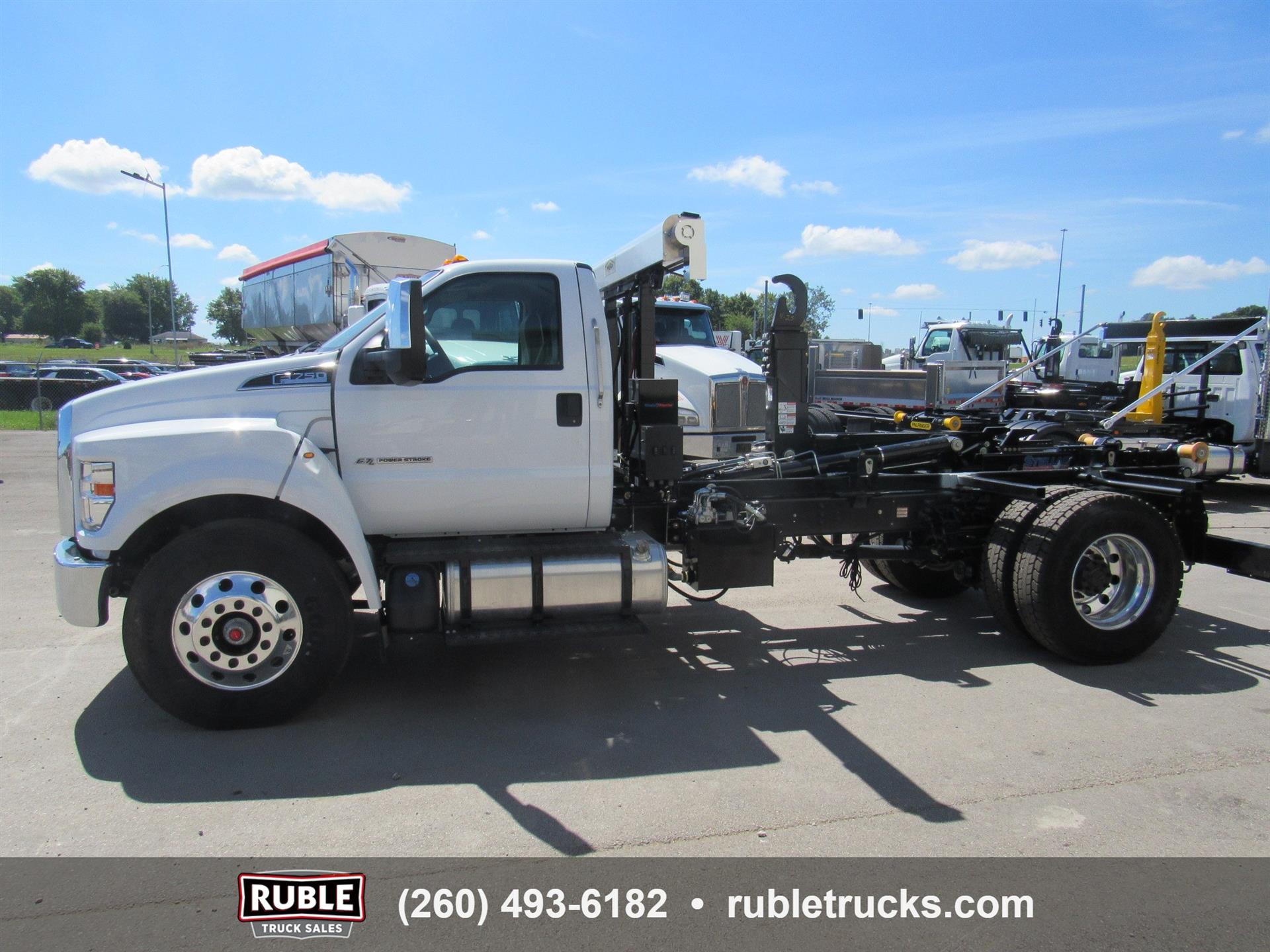 2025 Ford F750