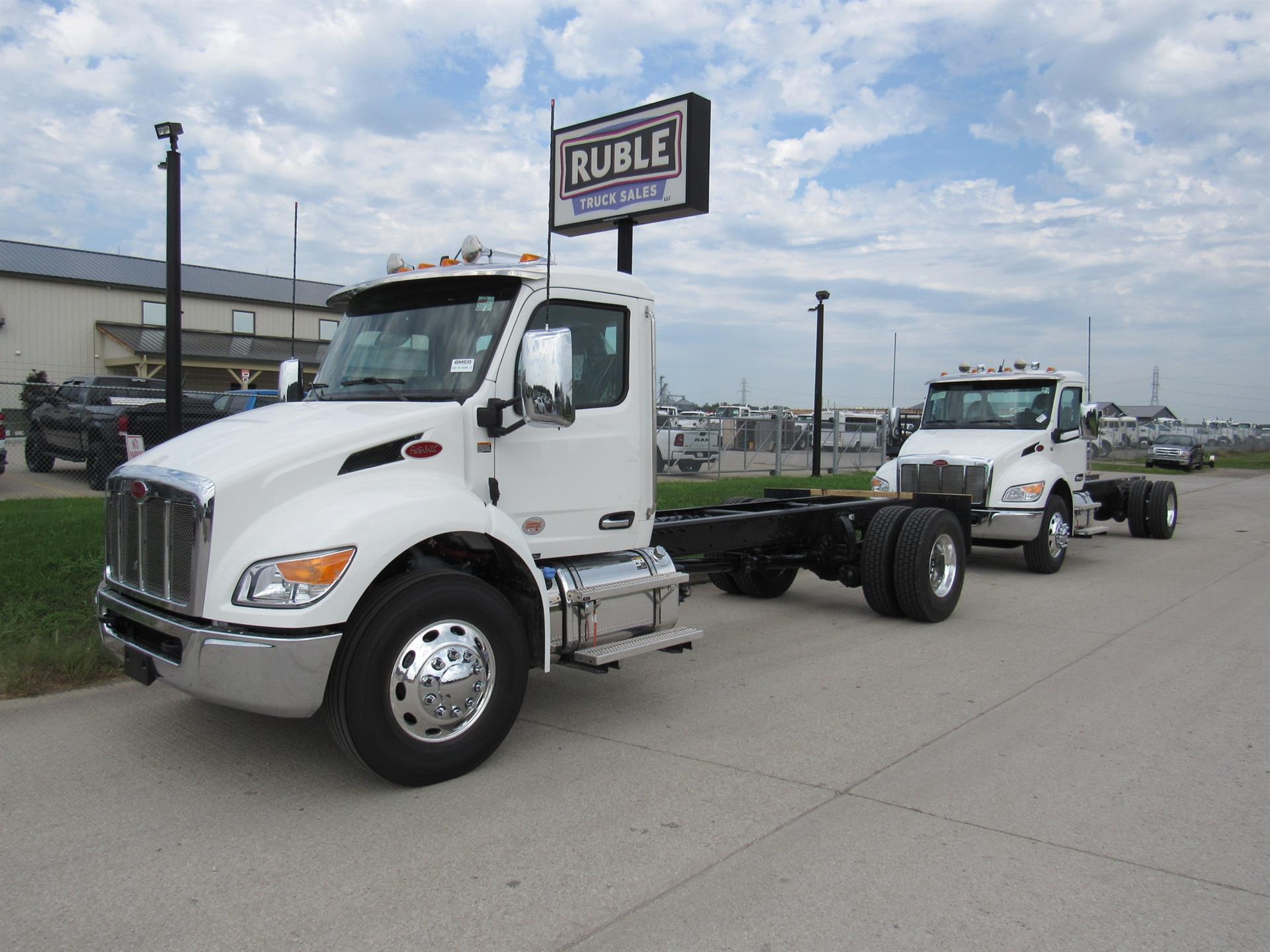 2027 Peterbilt 536