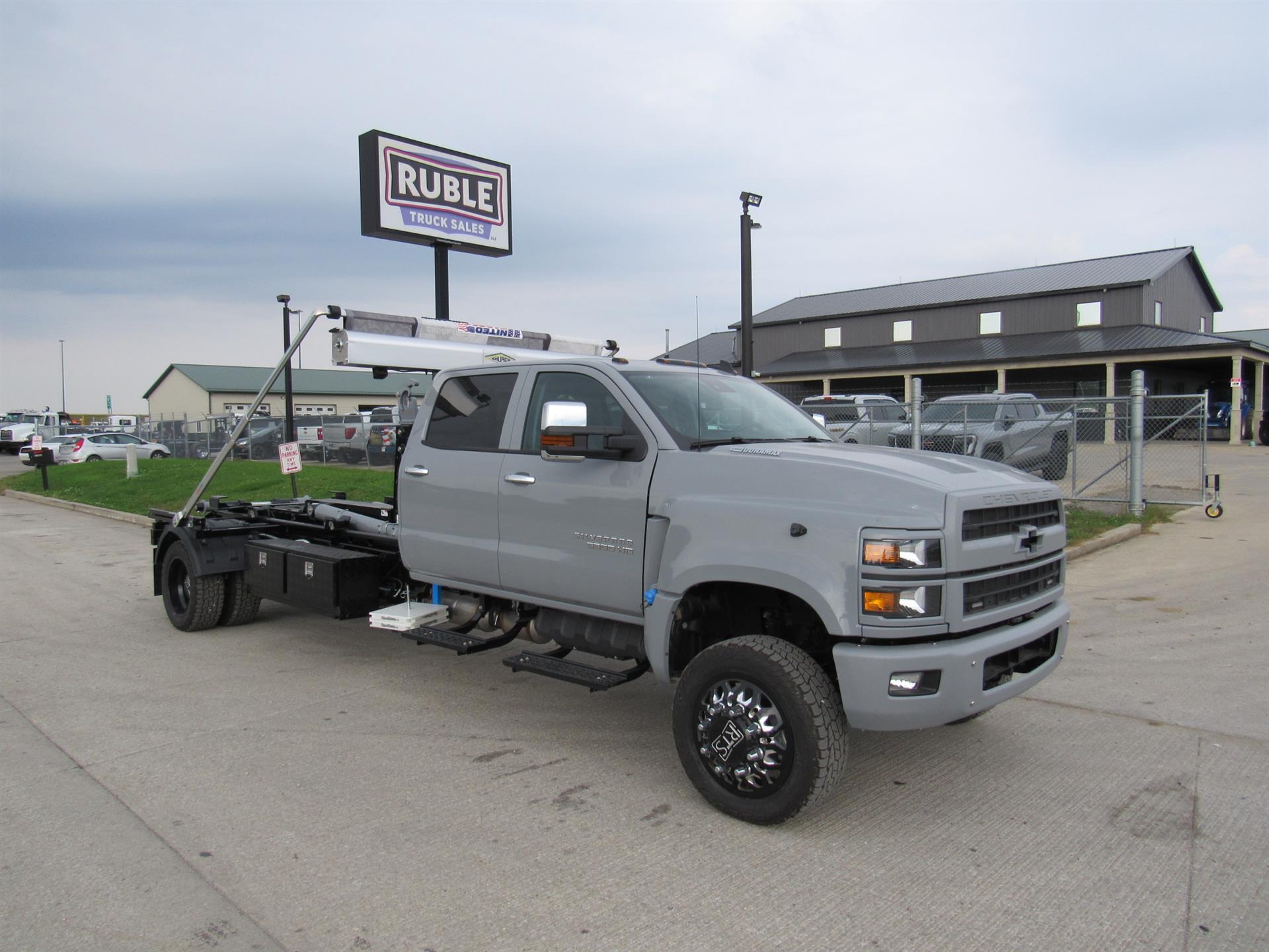 2025 Chevrolet 6500 4X4