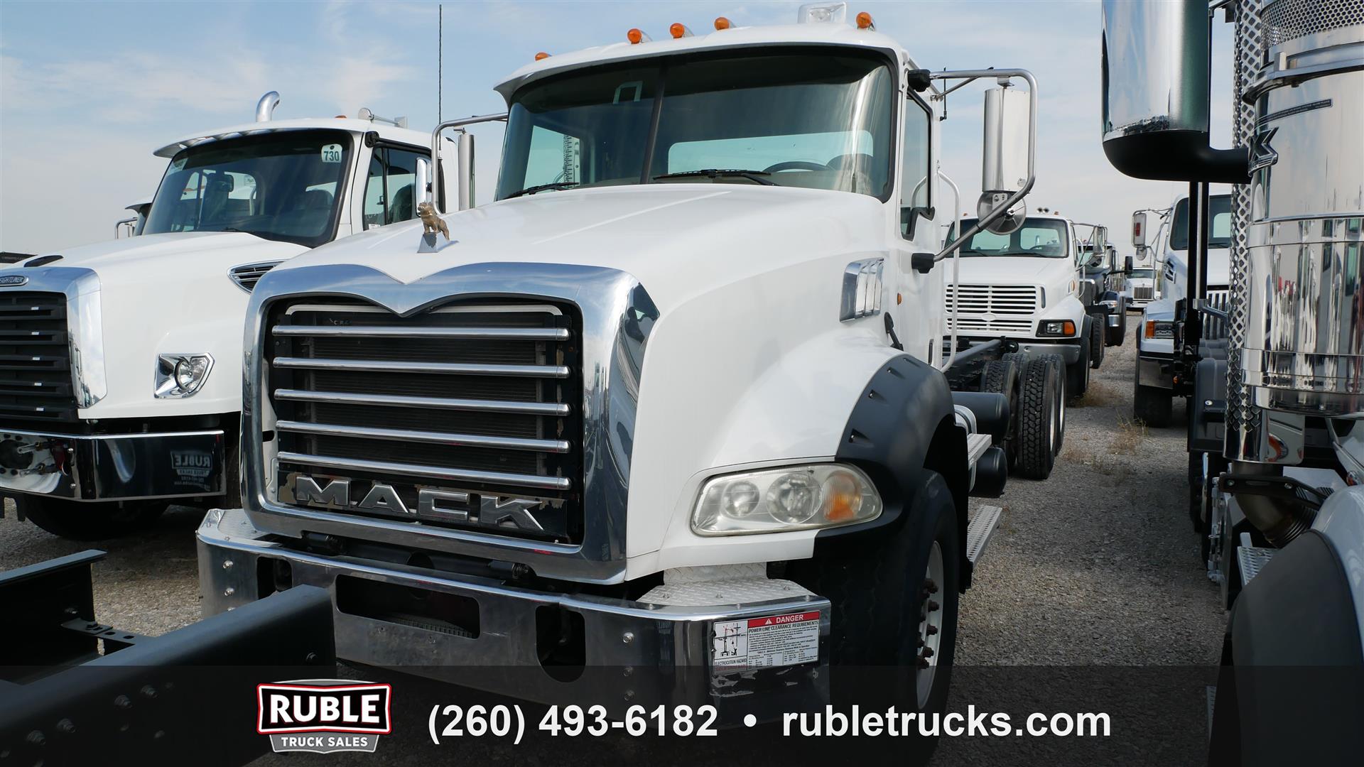 2013 Mack GU813