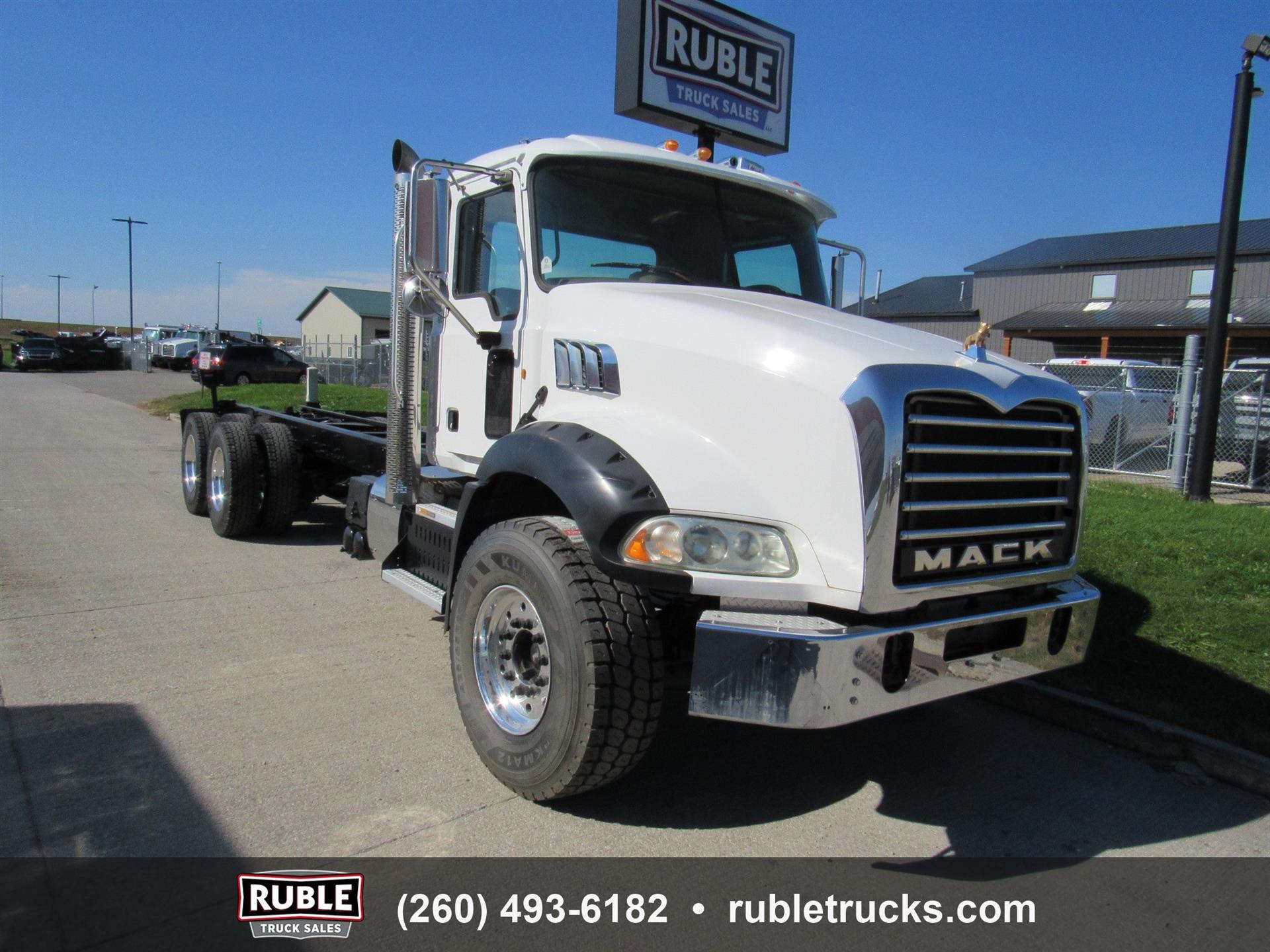 2014 Mack GU813