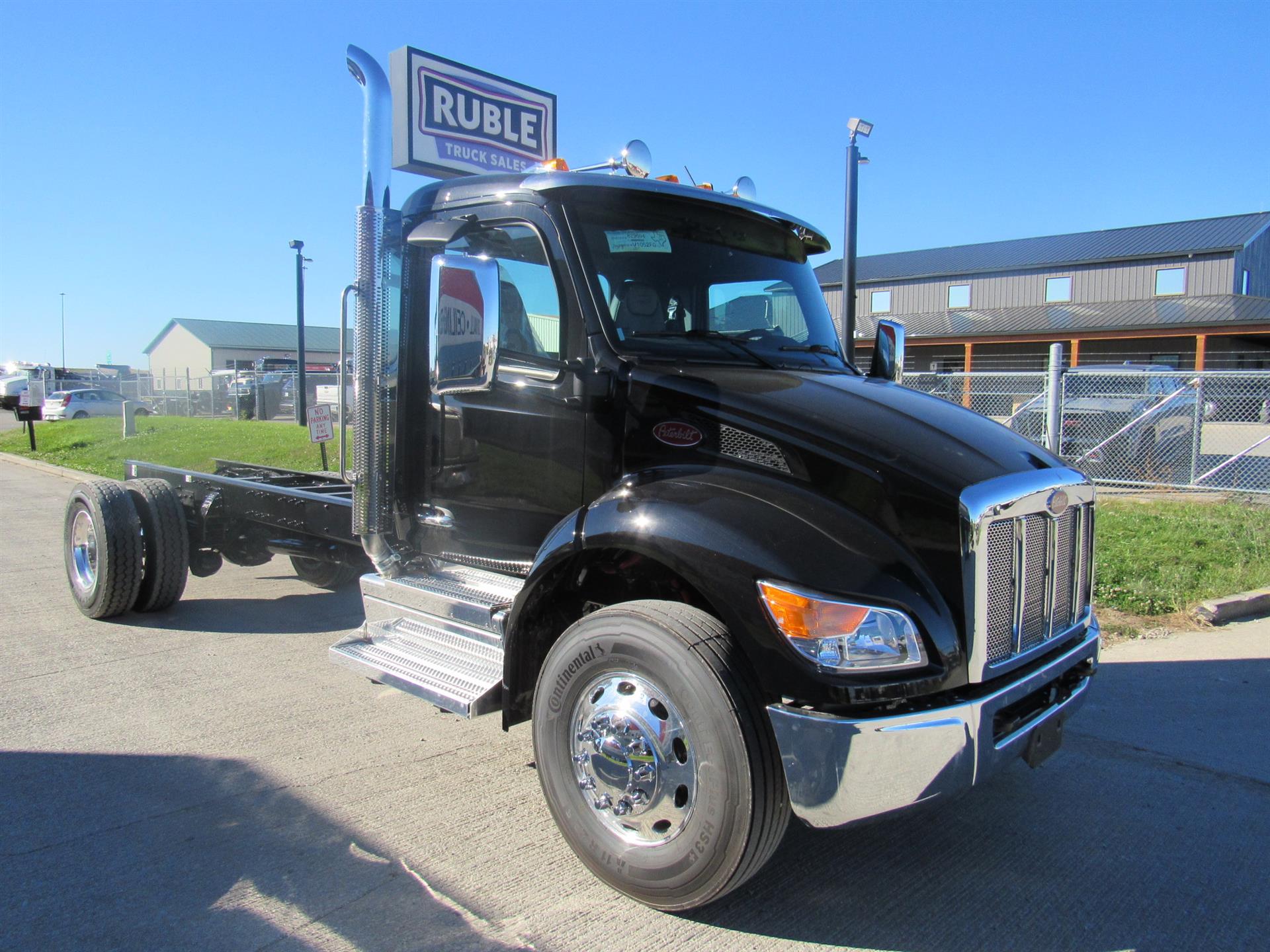 2027 Peterbilt 548
