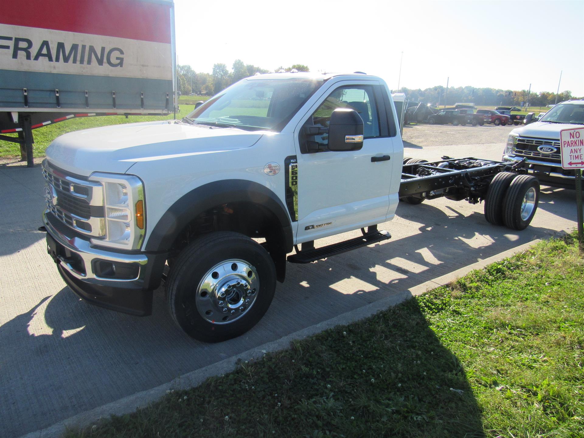 2027 Ford F600 XLT